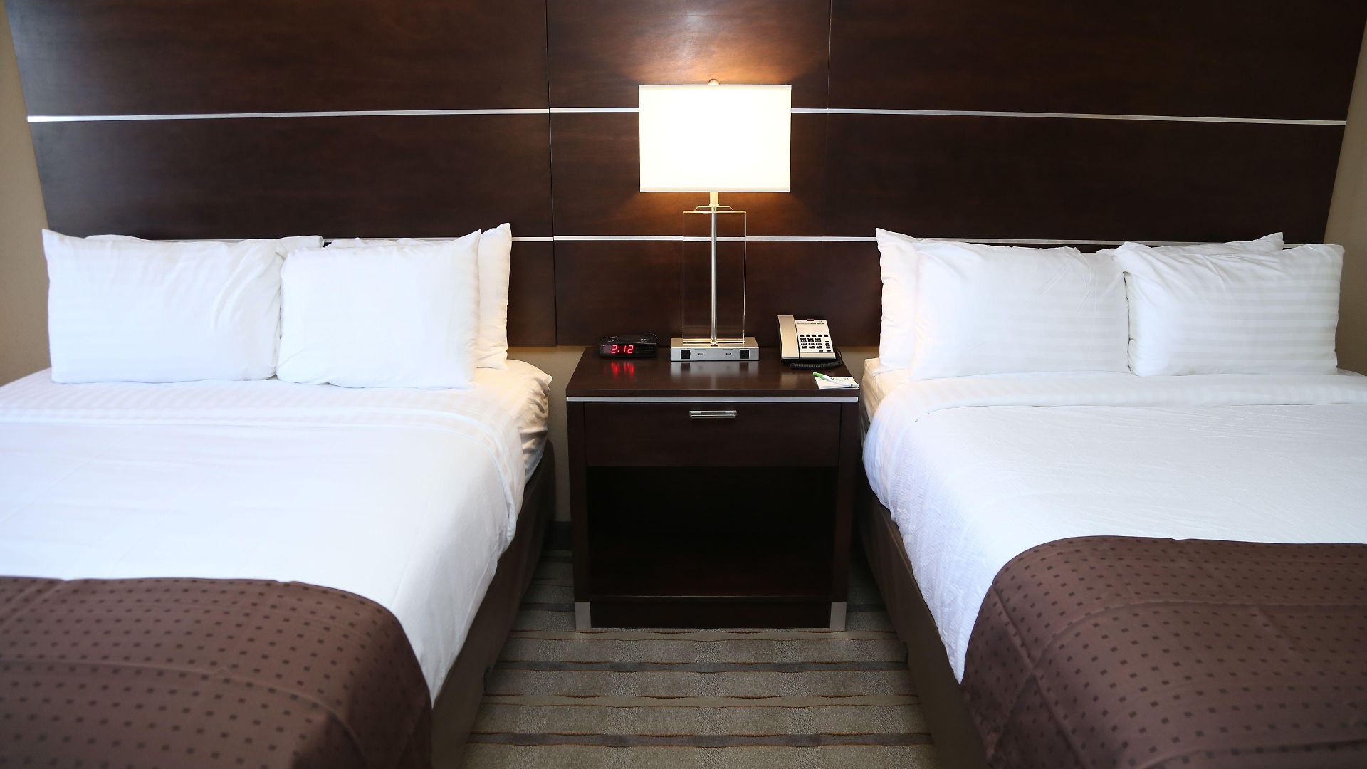Hotel Airport By Ihg 3*