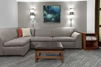 Hotel Hyatt Place Airport Billy Graham Parkway