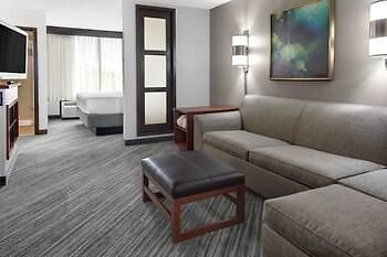Hotel Hyatt Place Airport Billy Graham Parkway