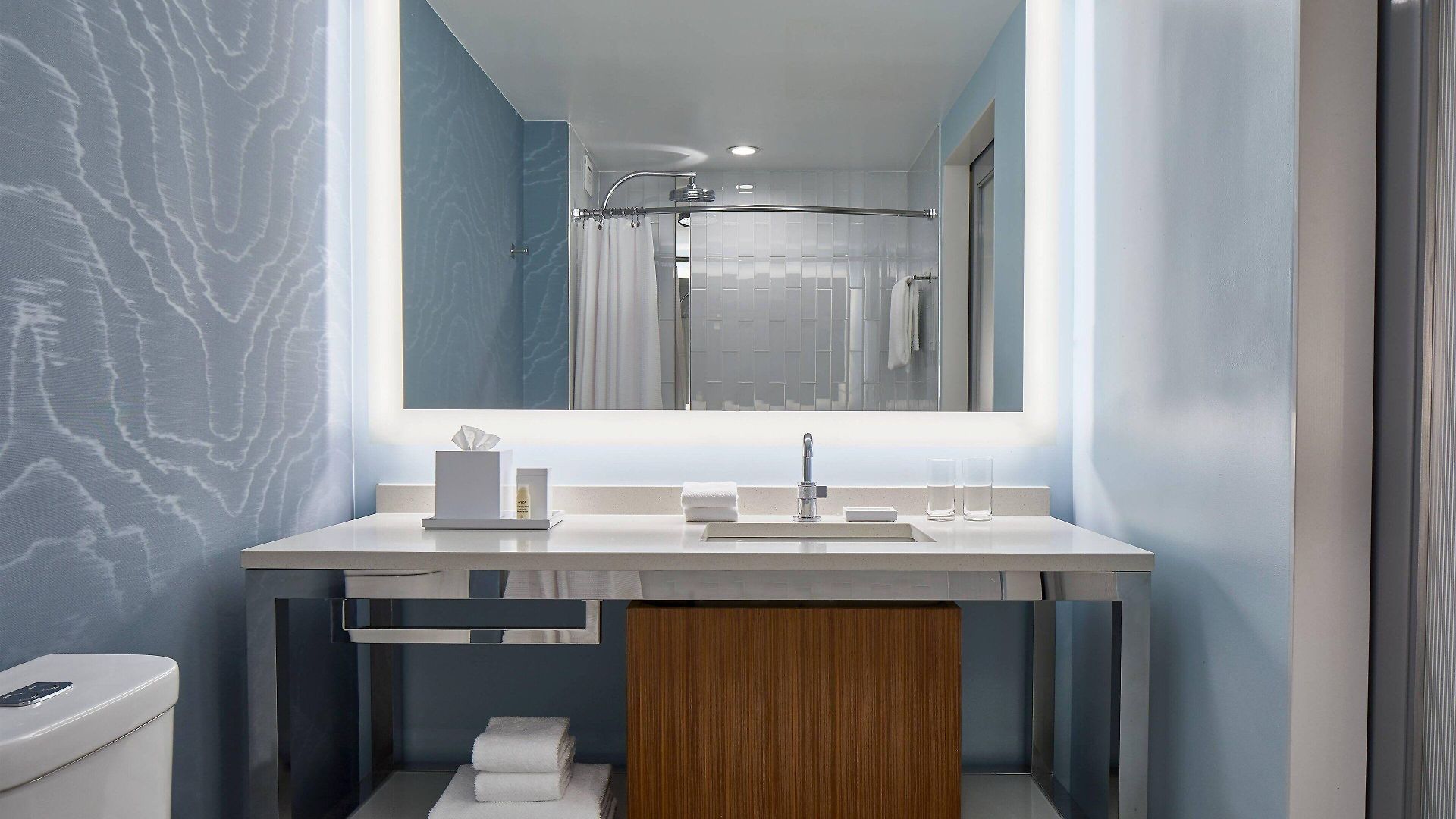 Renaissance Southpark Hotel