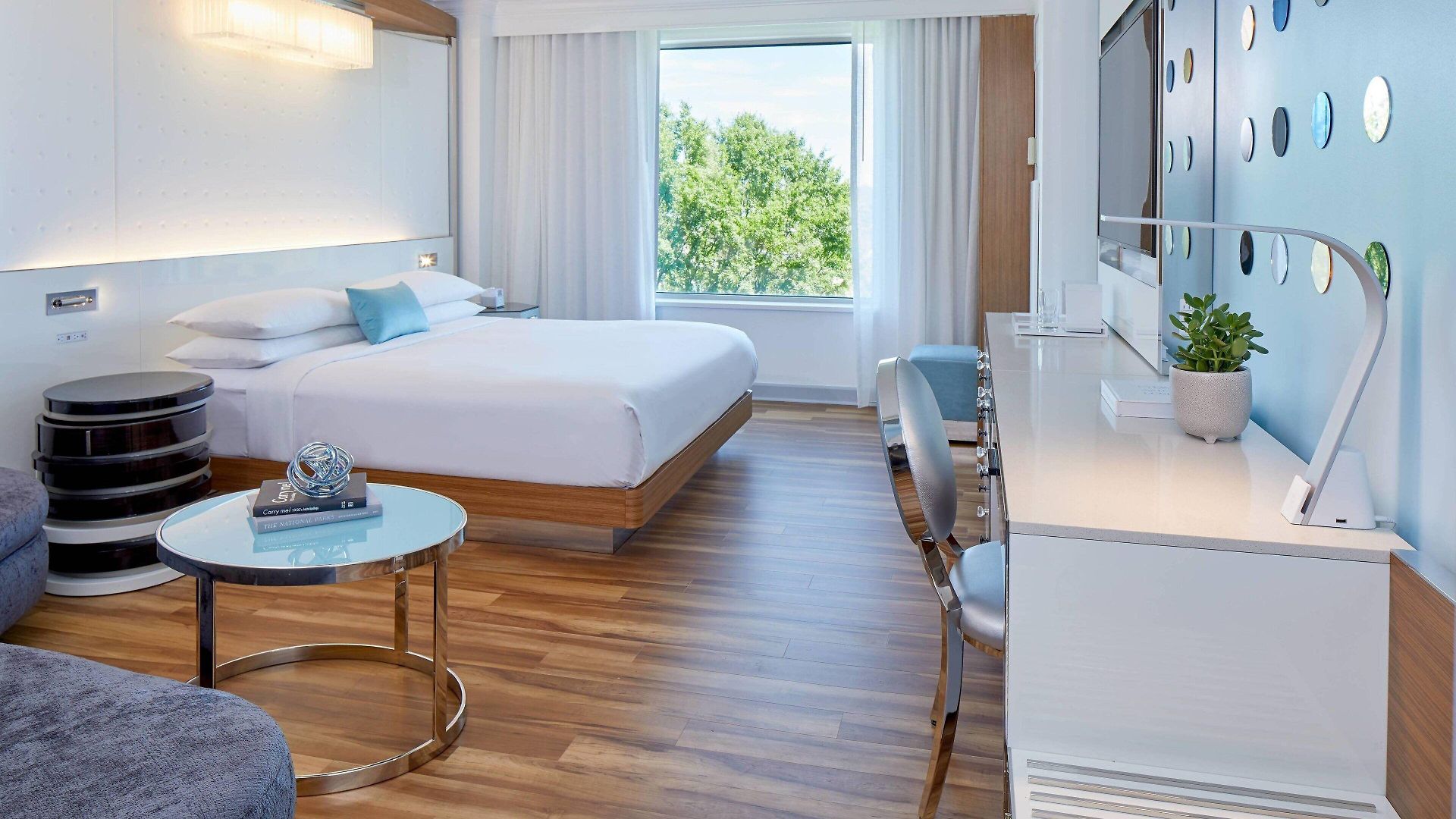 Hotel Renaissance Southpark 4*