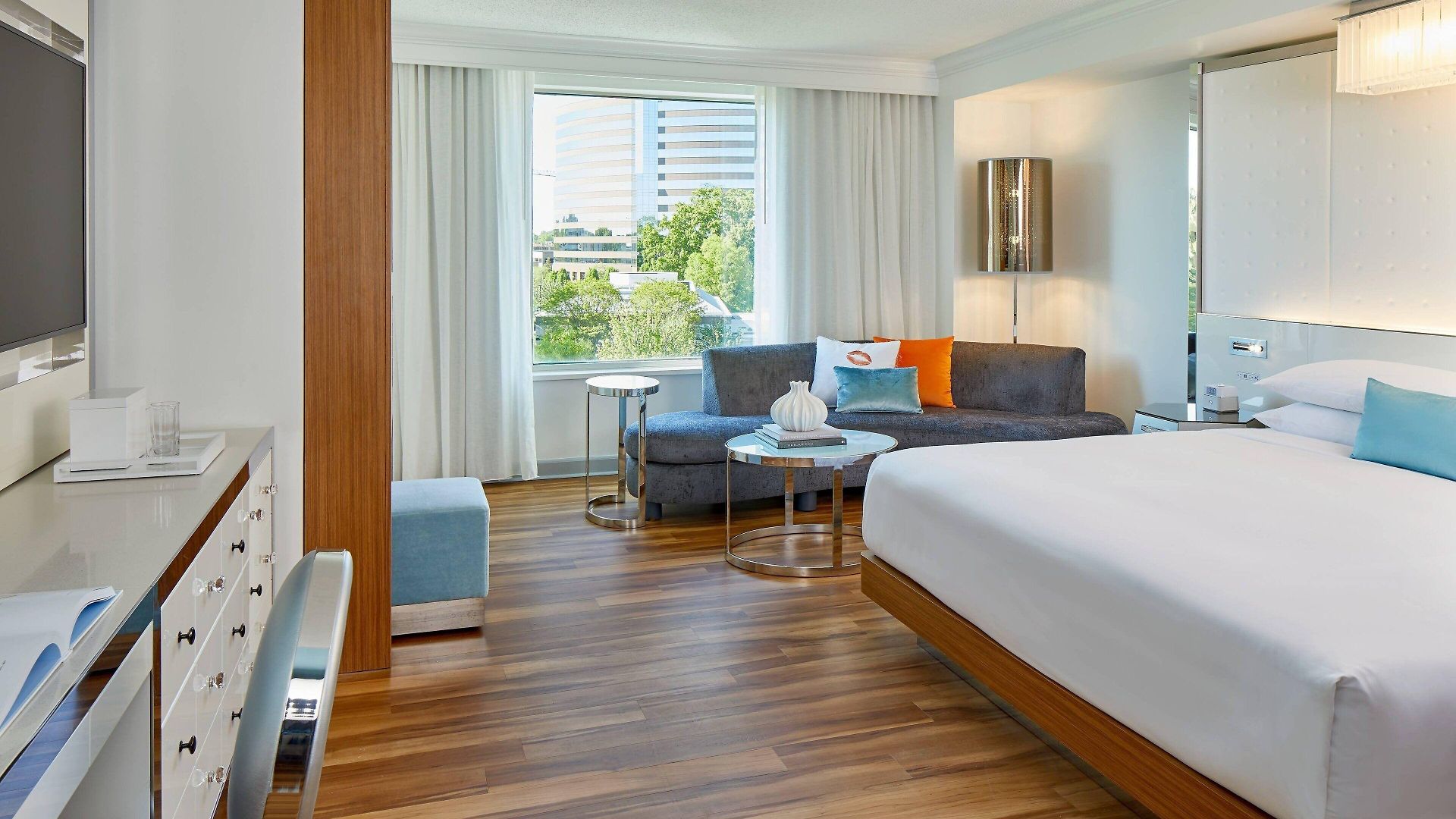 Hotel Renaissance Southpark 4*