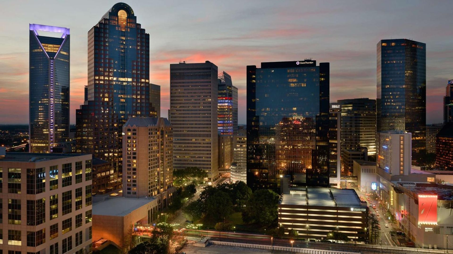 Hilton Uptown 4*