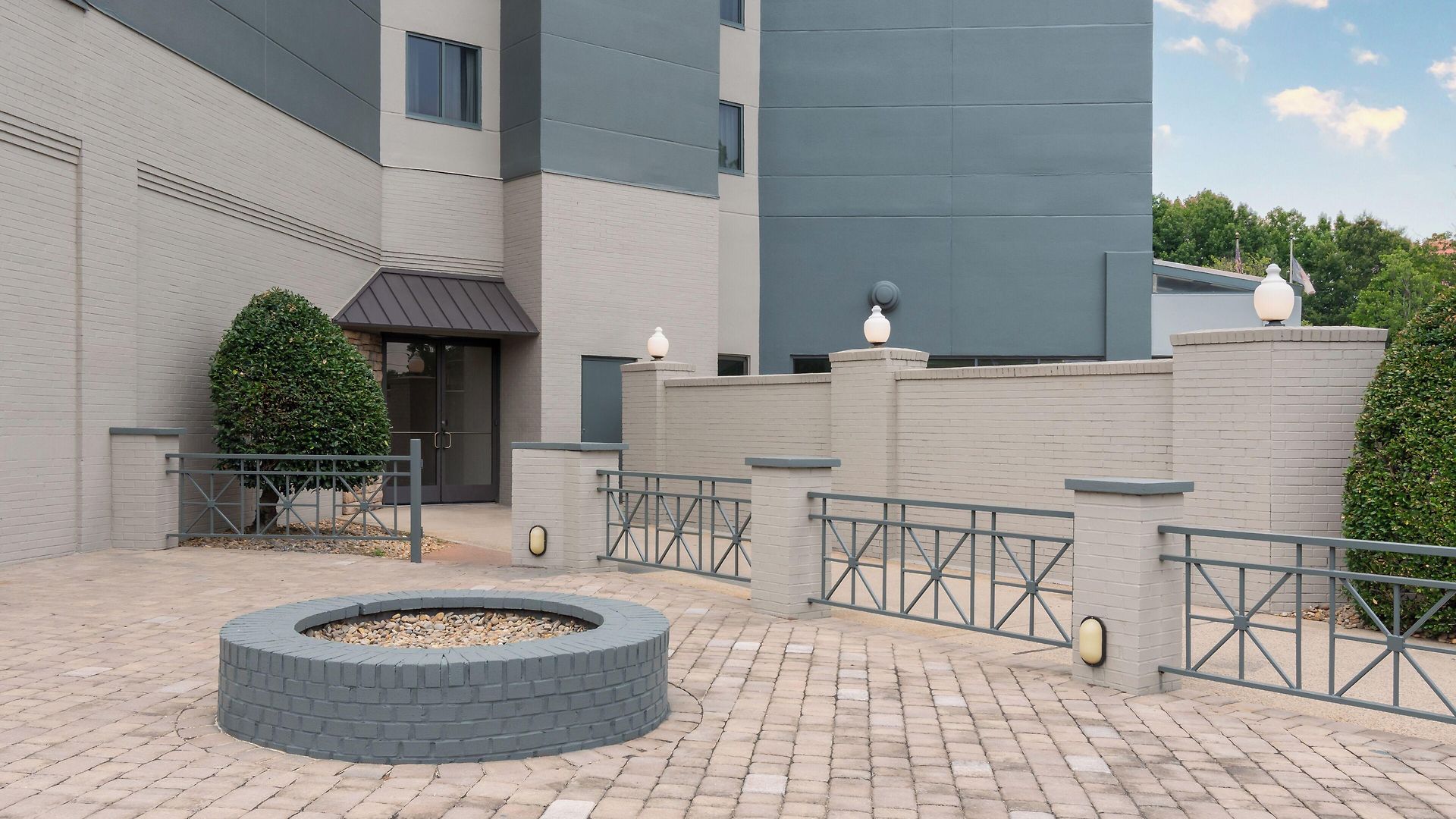 Hotel Embassy Charlotte