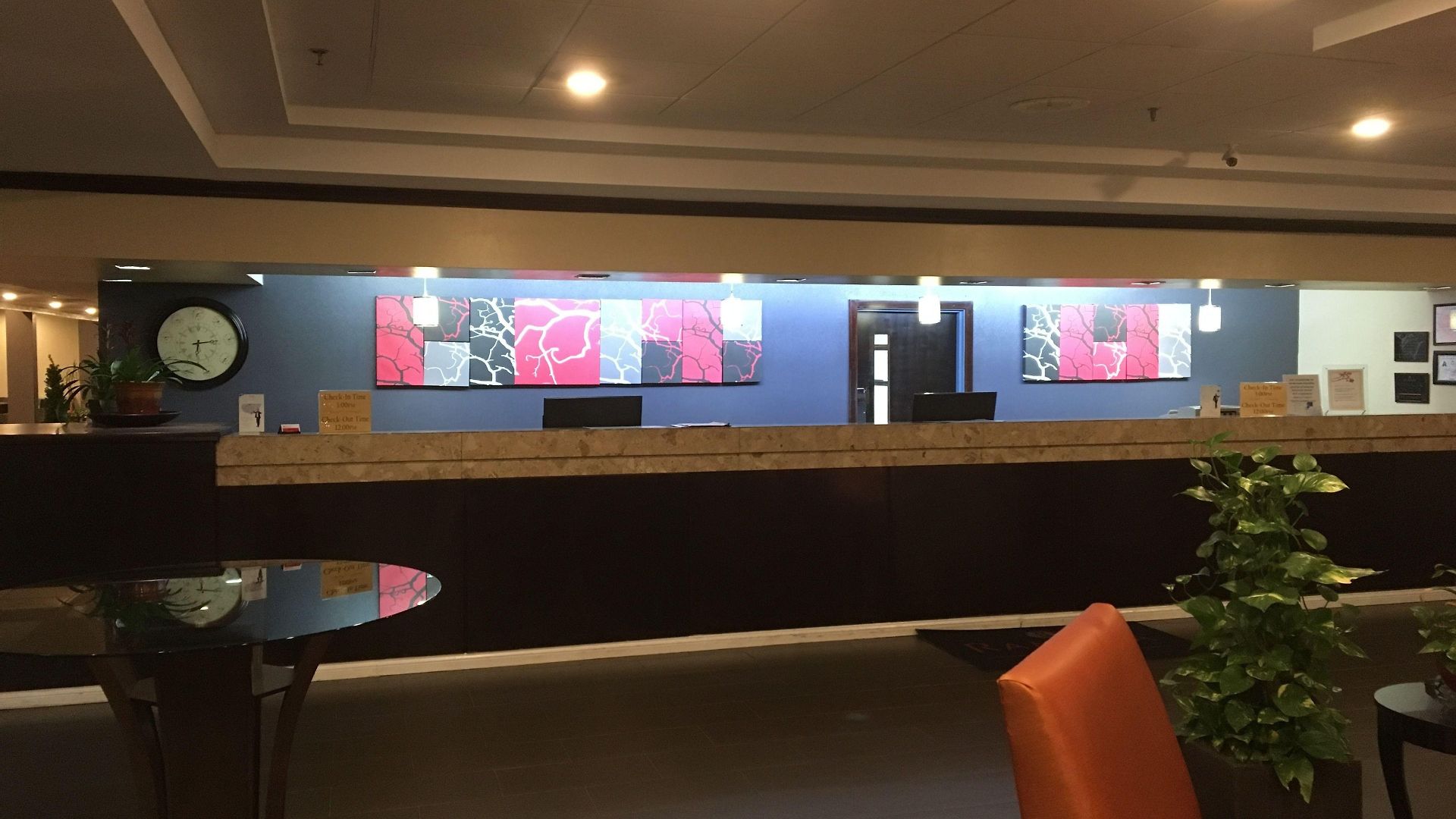 Ramada Plaza By Wyndham South End Airport 3*
