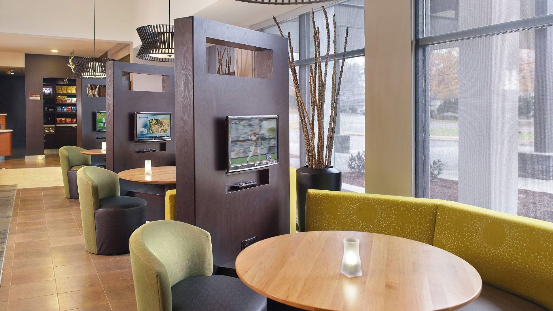 Courtyard Southpark 3*