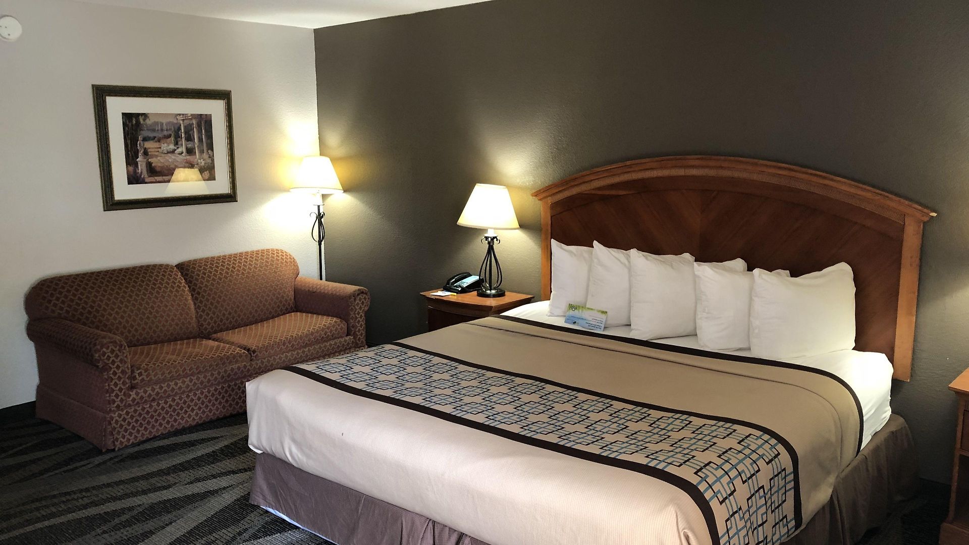 Days By Wyndham Charlotte/woodlawn Near Carowinds Motel