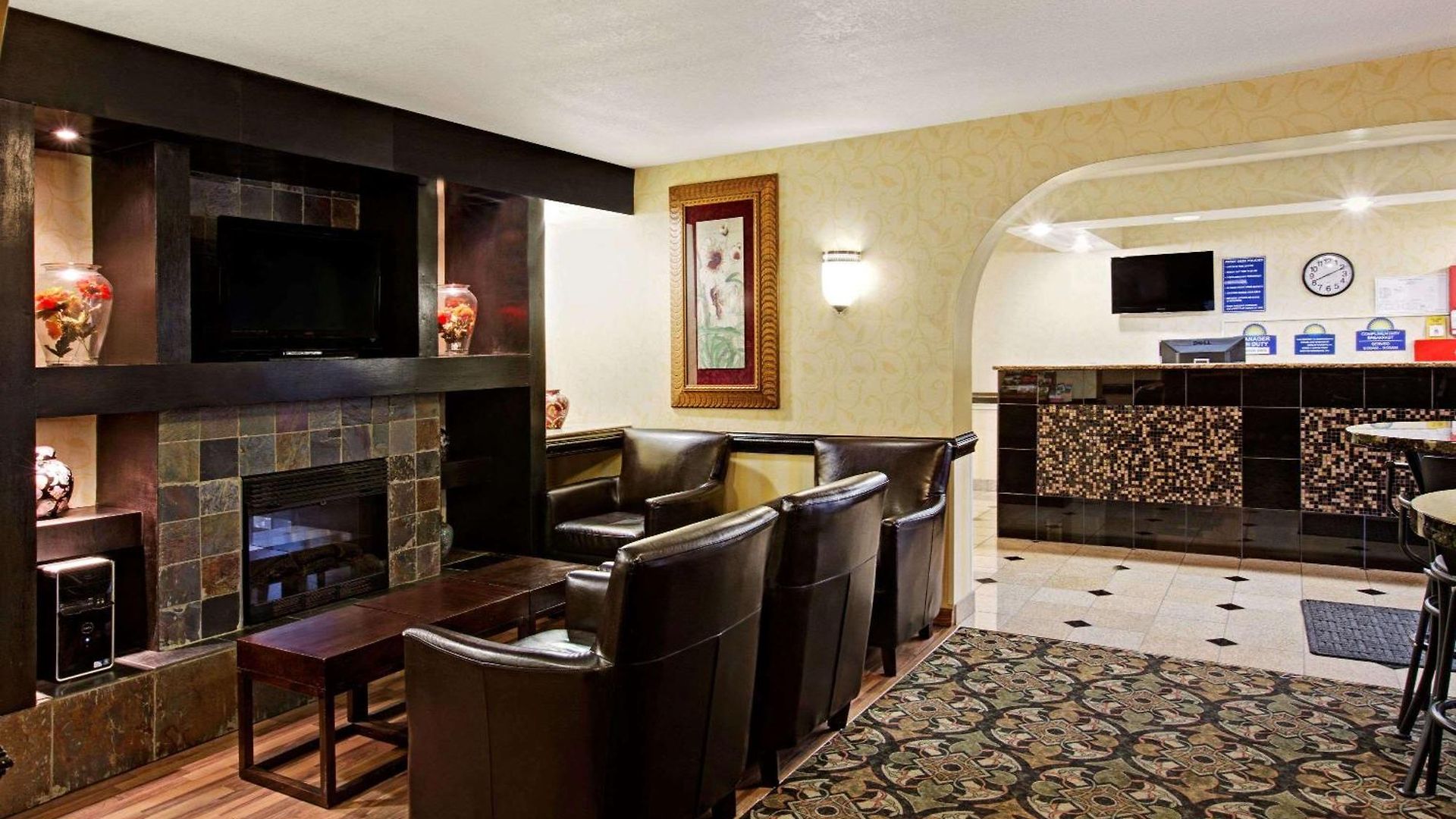 Days By Wyndham Charlotte/woodlawn Near Carowinds Charlotte