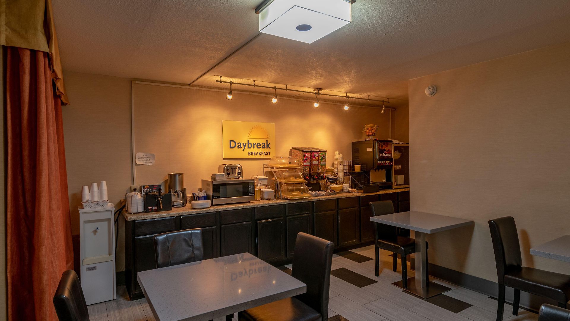 Days By Wyndham Charlotte/woodlawn Near Carowinds 2*