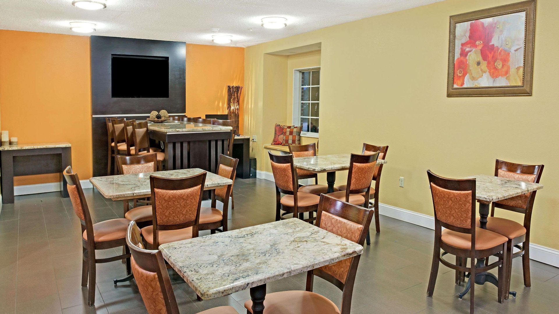 Microtel By Wyndham Place Hotel Charlotte