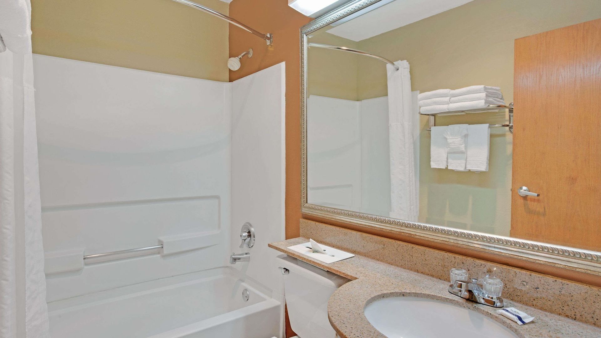 Microtel By Wyndham Place 2* Charlotte