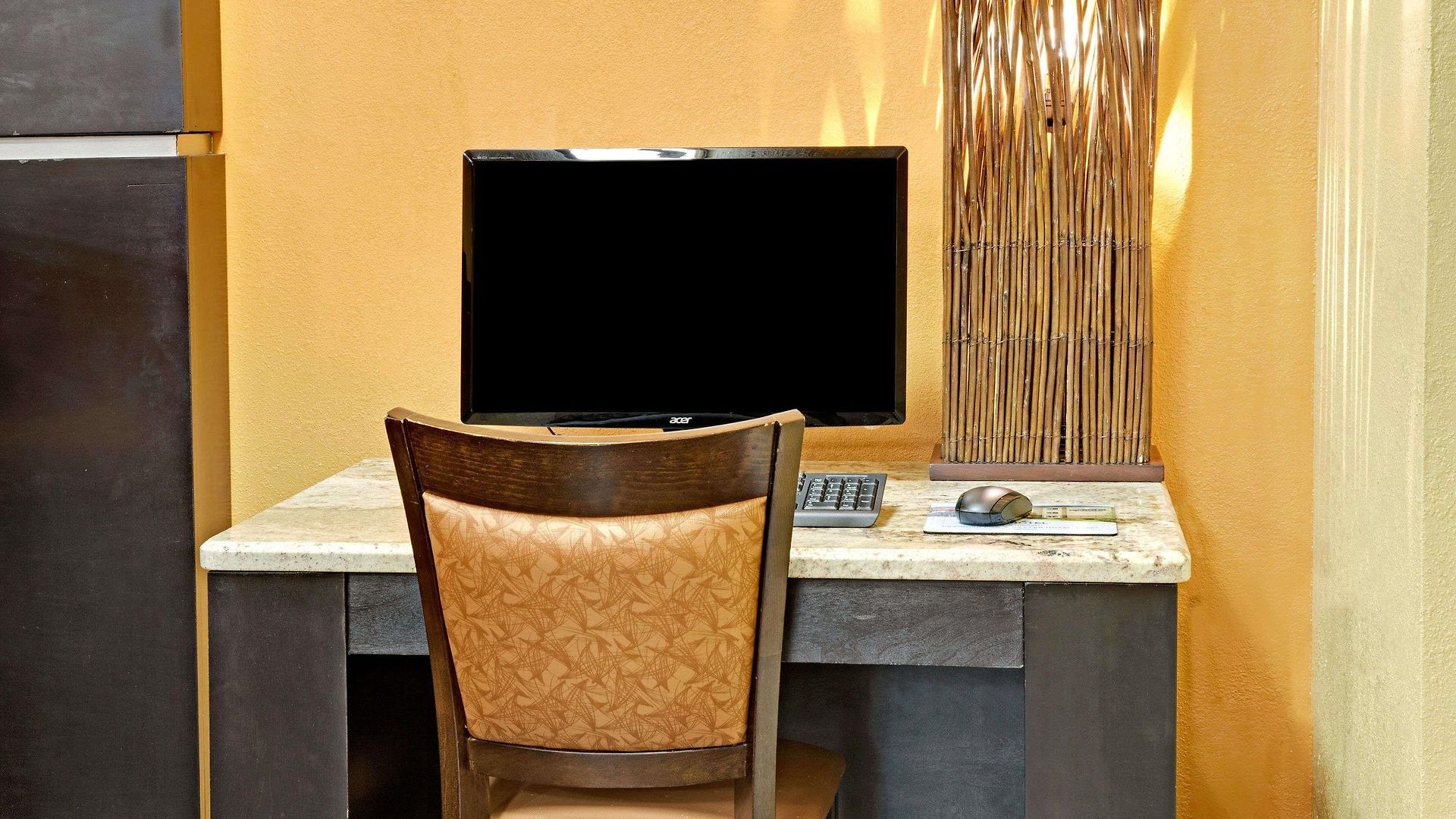 Microtel By Wyndham Place