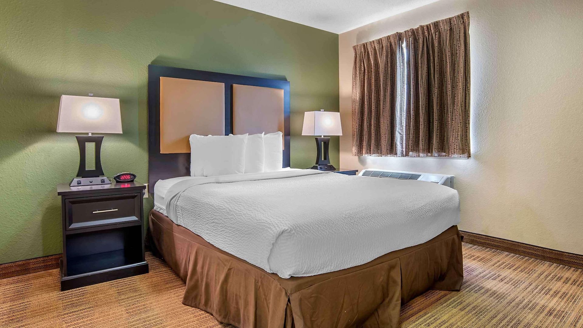6 Charlotte, Nc - Tyvola Rd Executive Park Hotel 2*