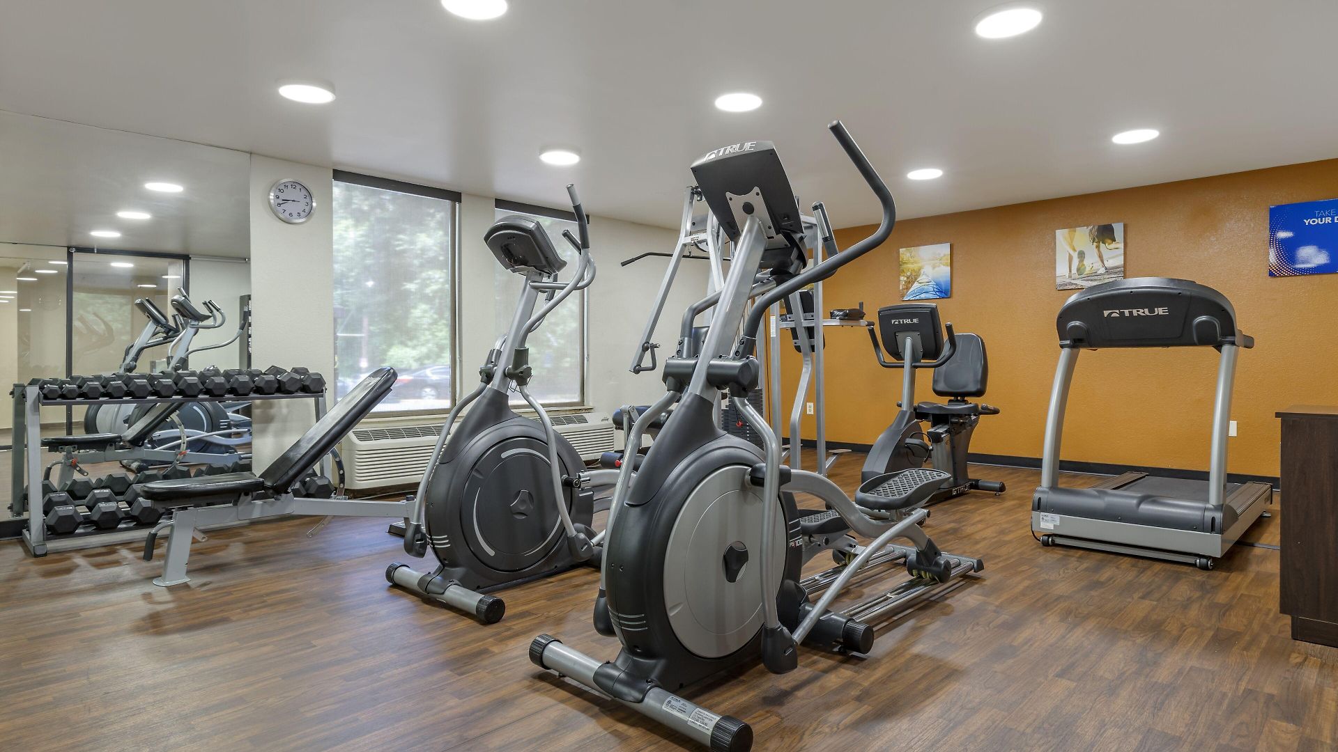 Inn Comfort Airport Uptown 3*