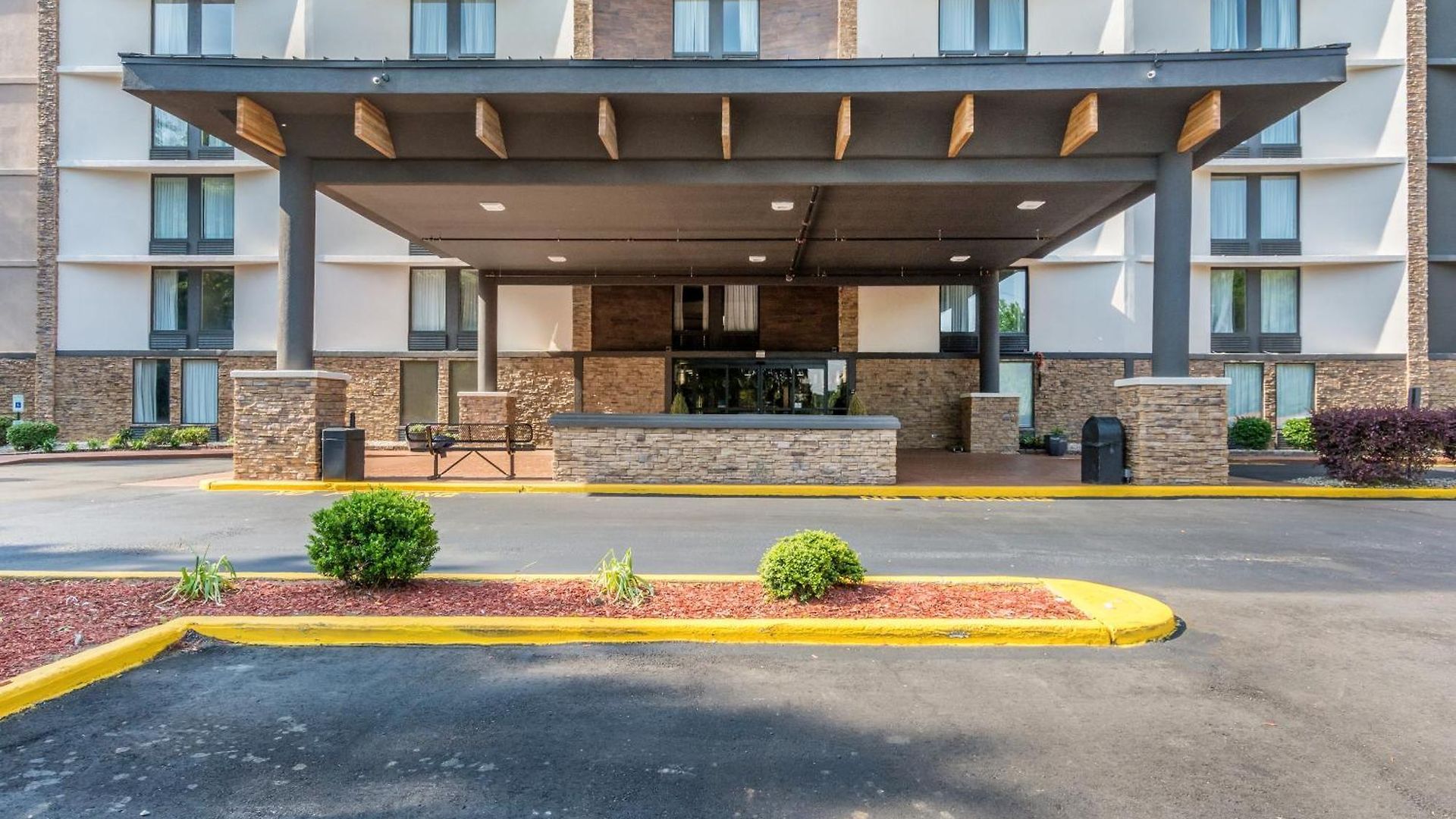 Comfort Airport Uptown Inn