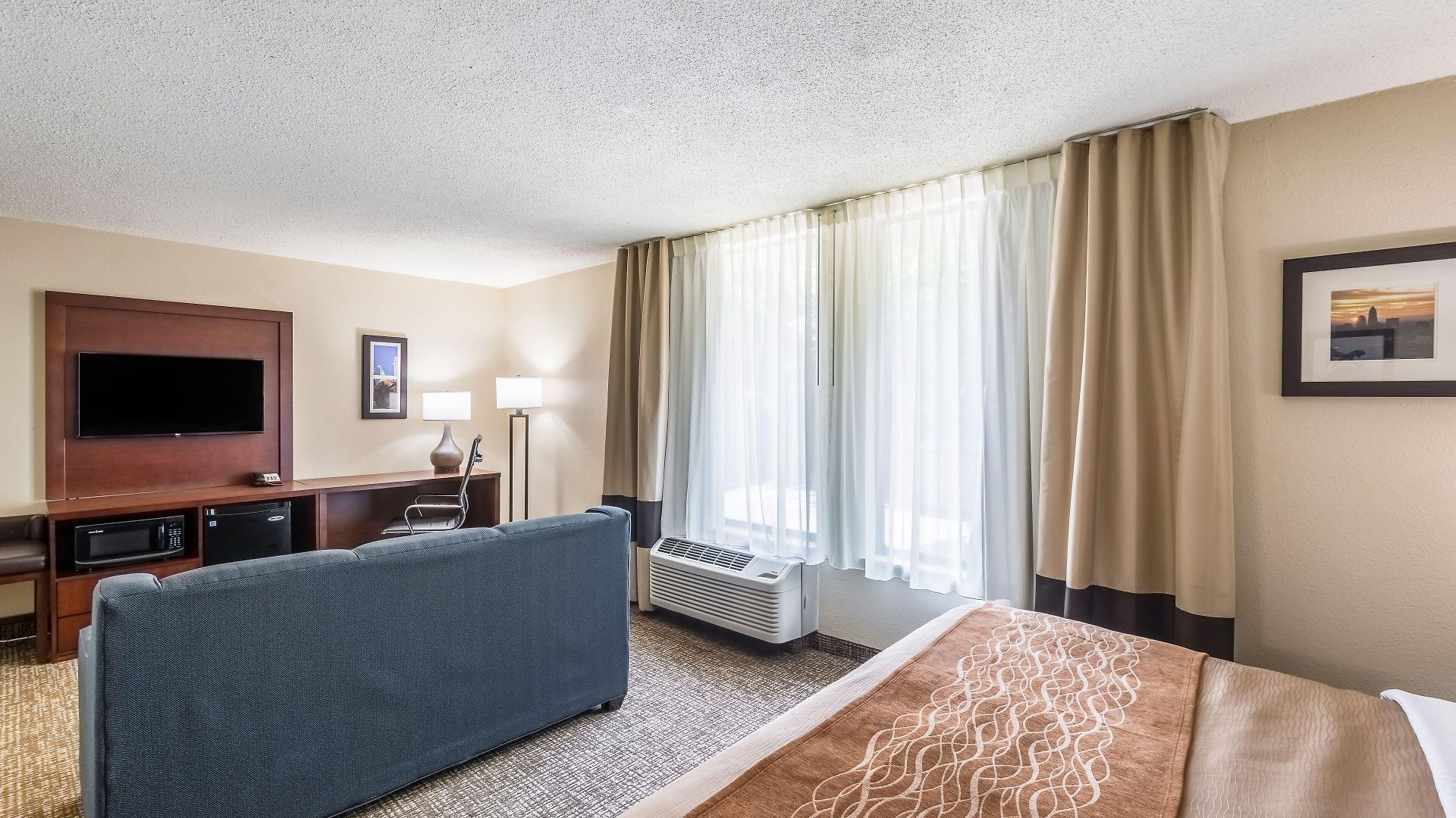 Inn Comfort Airport Uptown 3*