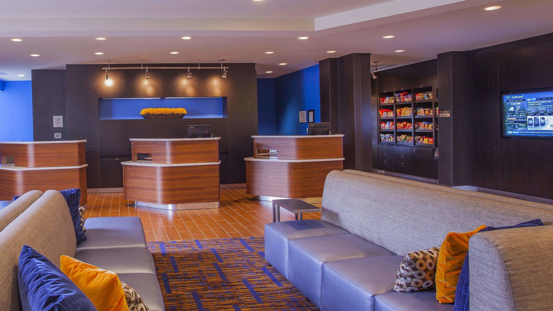 Courtyard By Marriott Airport Loso