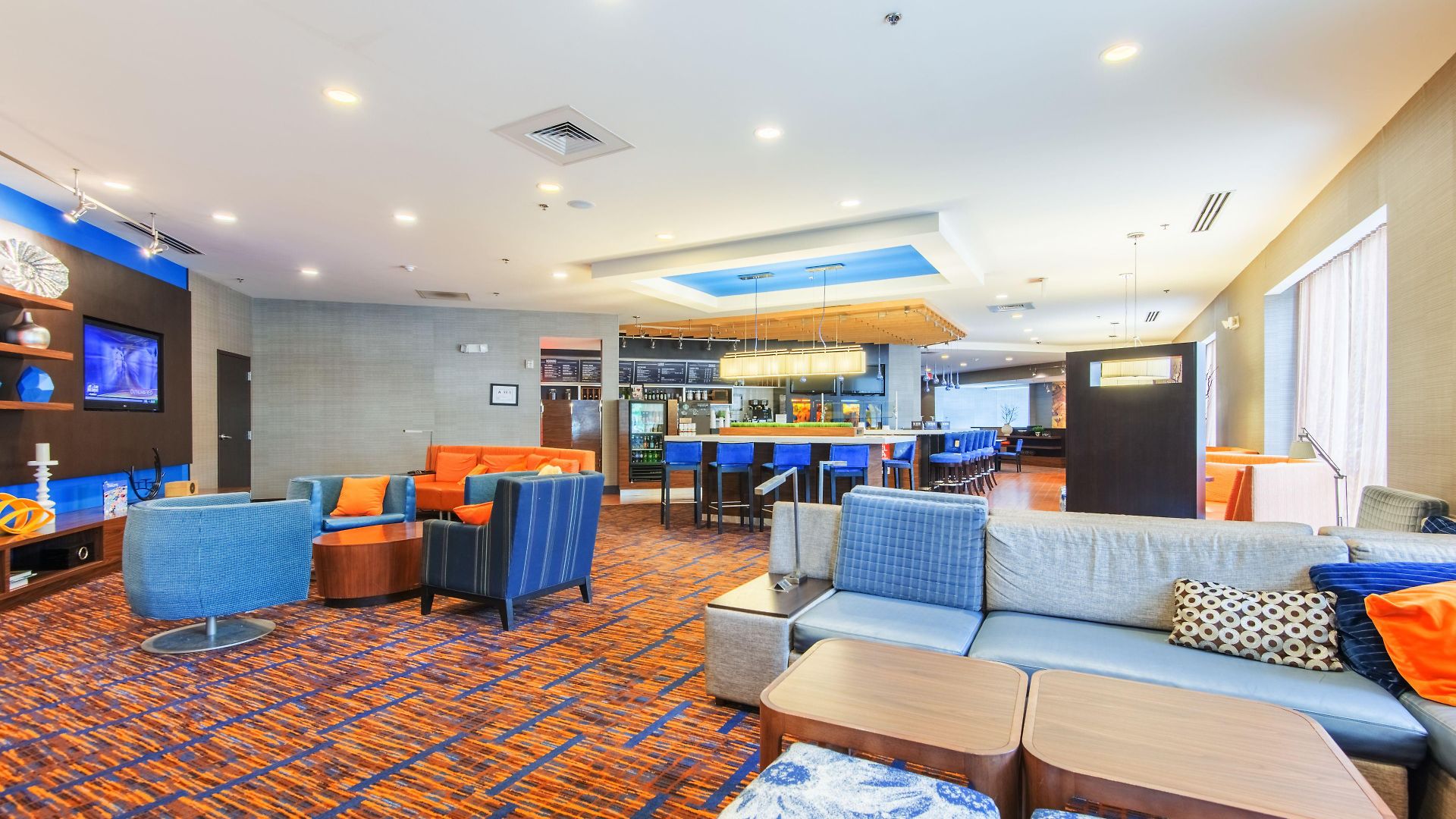 Hotel Courtyard By Marriott Airport Loso