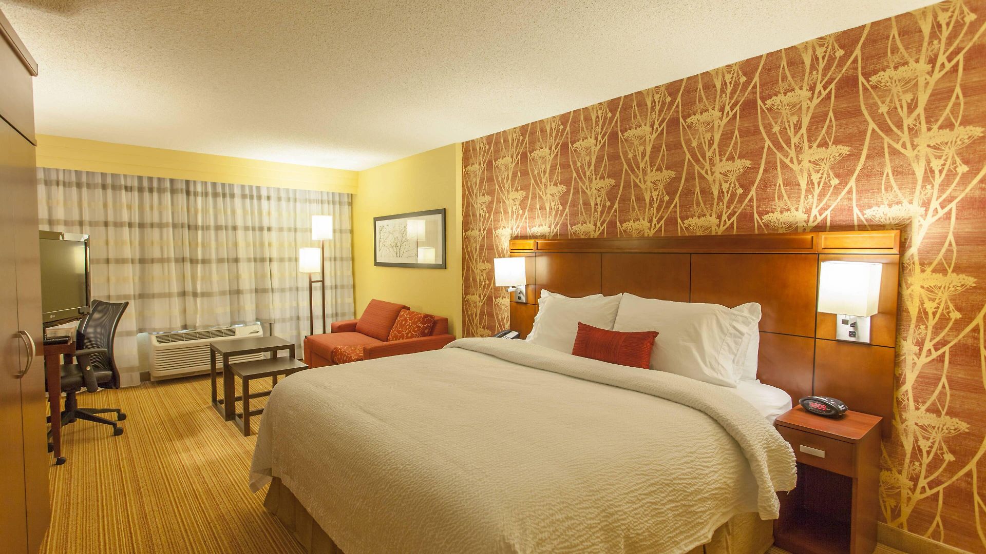 Courtyard By Marriott Airport Loso Charlotte