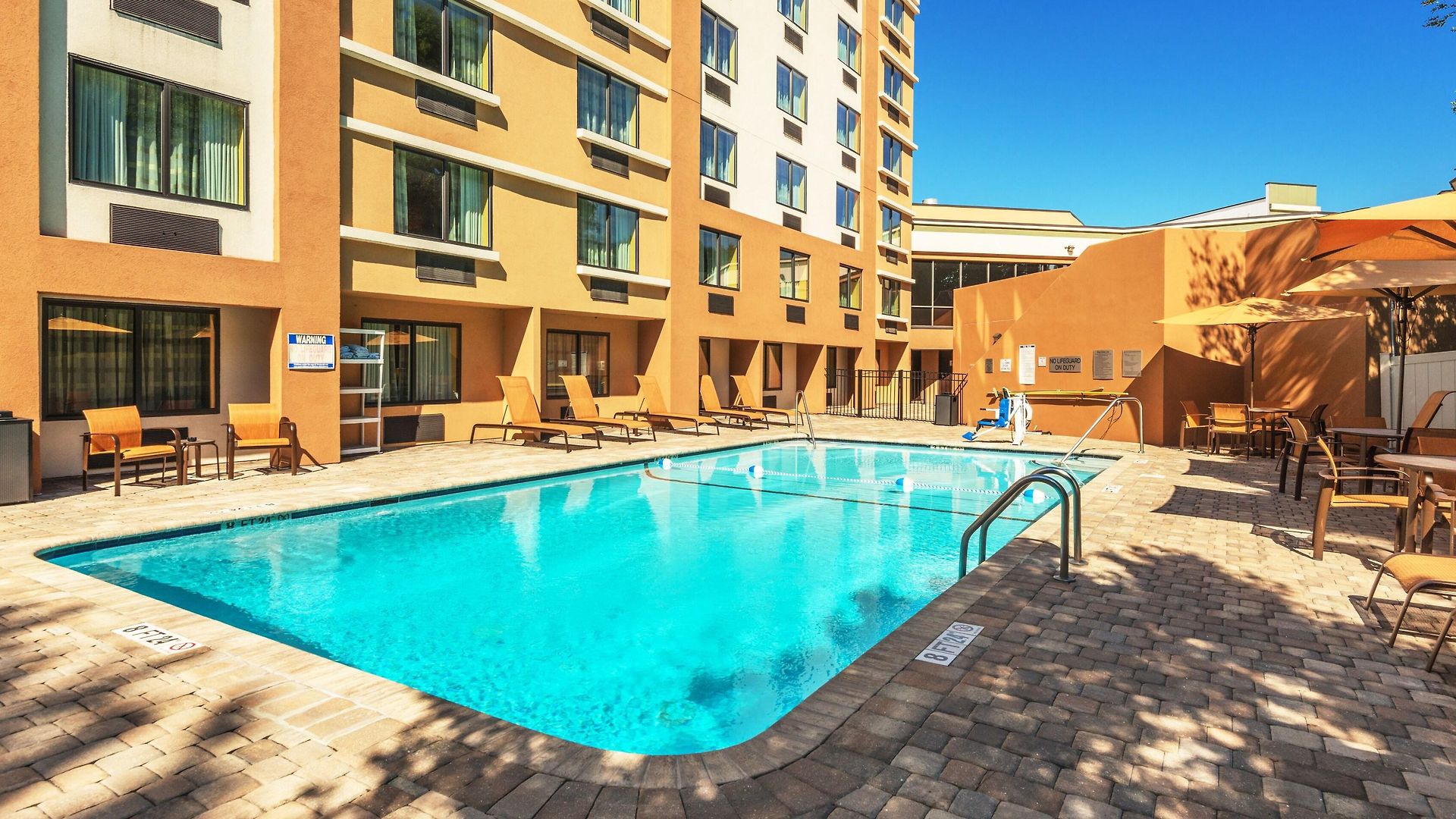 Hotel Courtyard By Marriott Airport Loso Charlotte