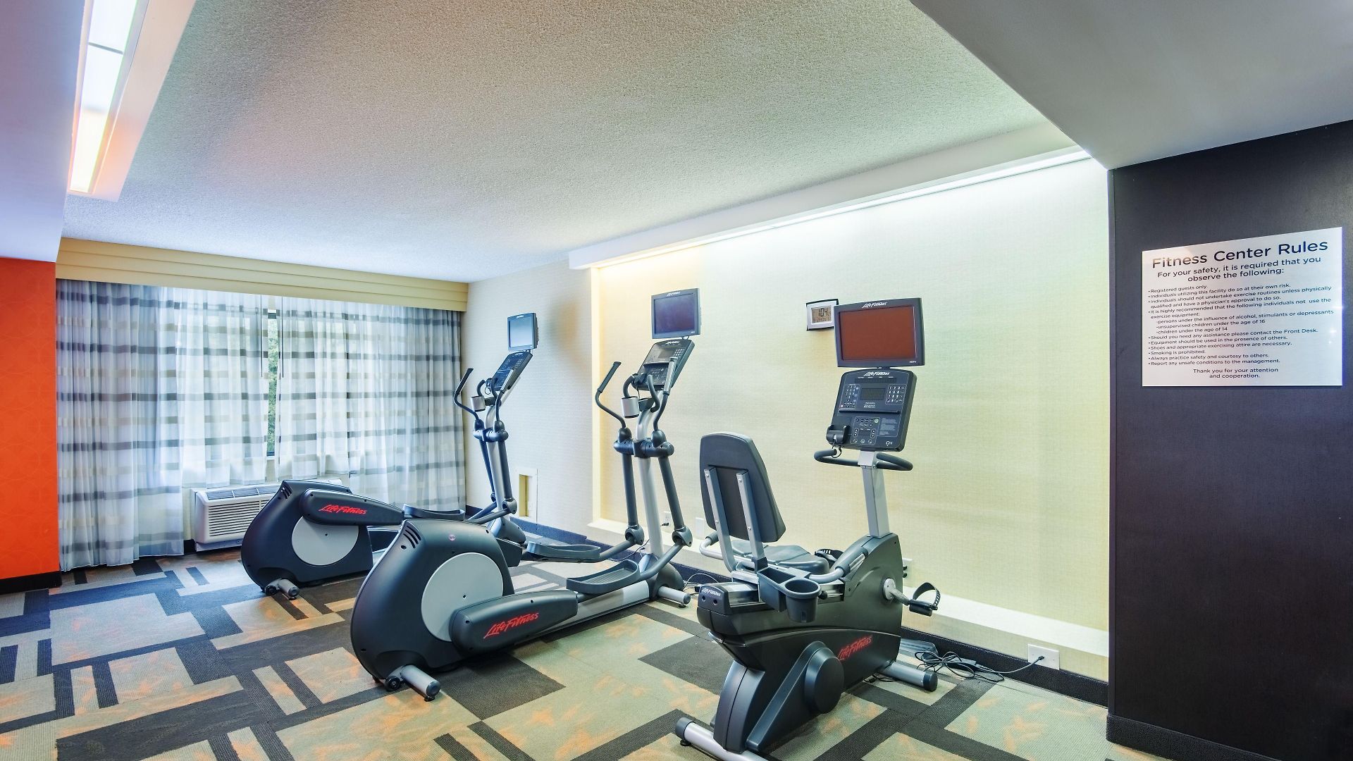 Courtyard By Marriott Airport Loso