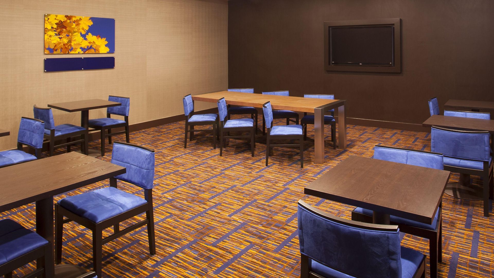 Courtyard By Marriott Airport Loso Charlotte
