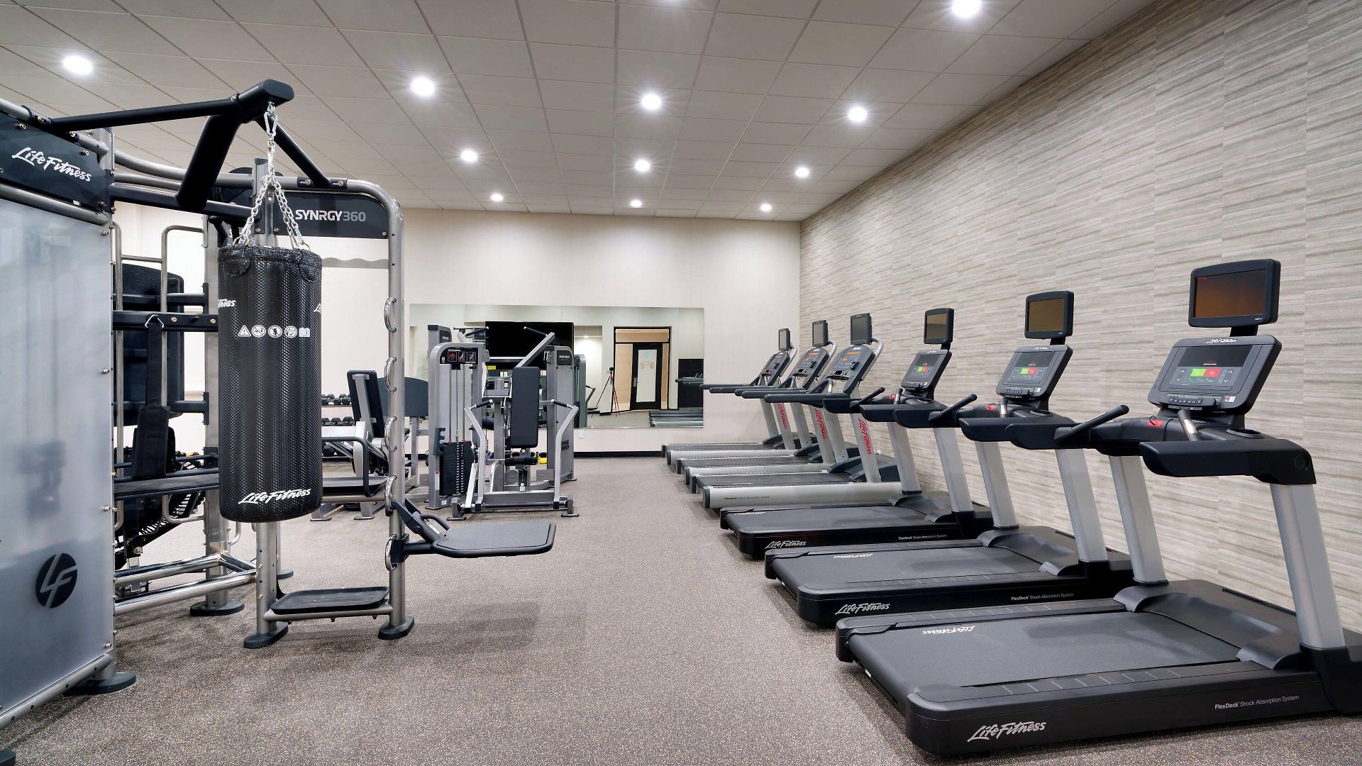 Courtyard By Marriott Airport Loso
