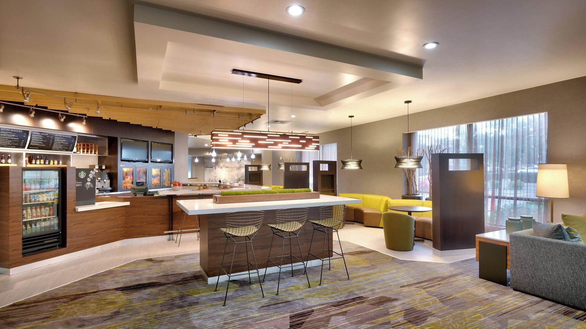 Hotel Courtyard By Marriott Airport Loso