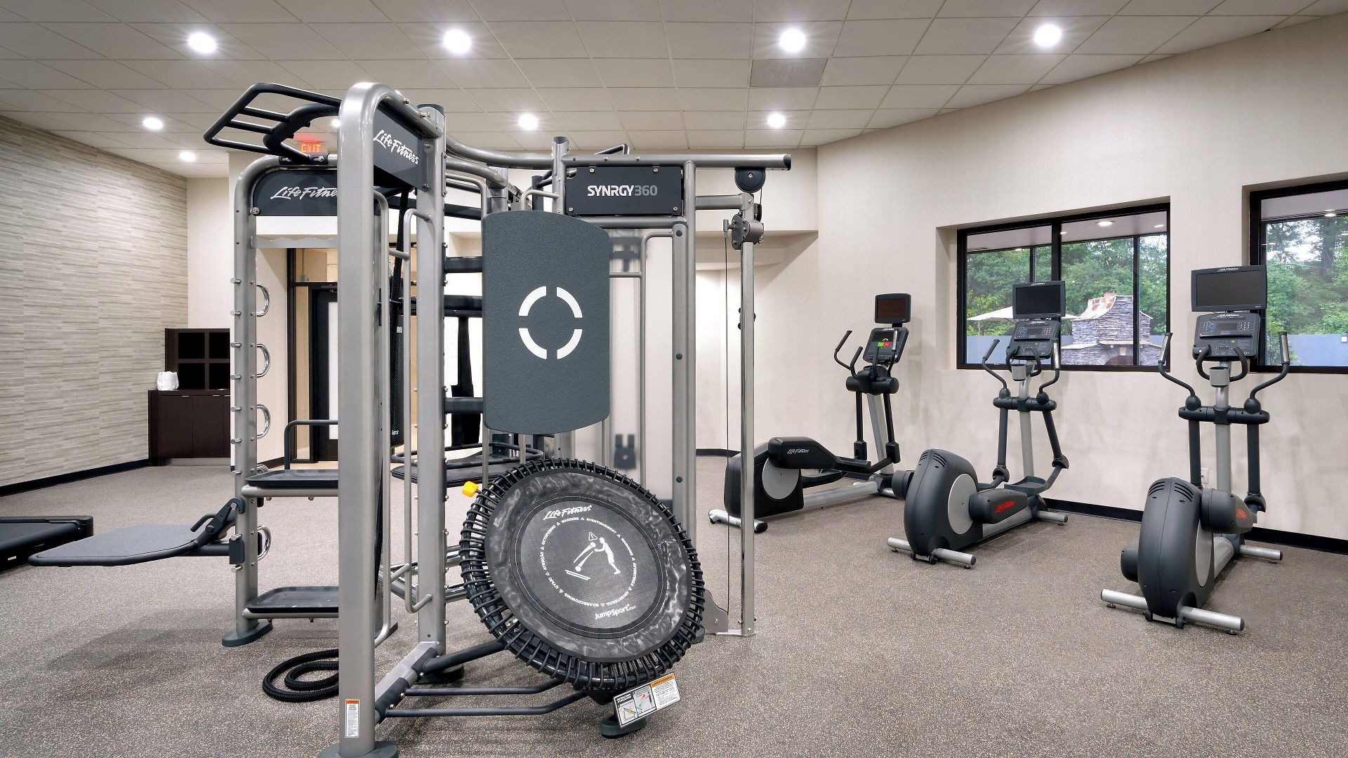 Courtyard By Marriott Airport Loso Hotel 3*