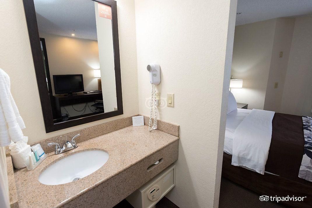 Sleep Place Inn Charlotte