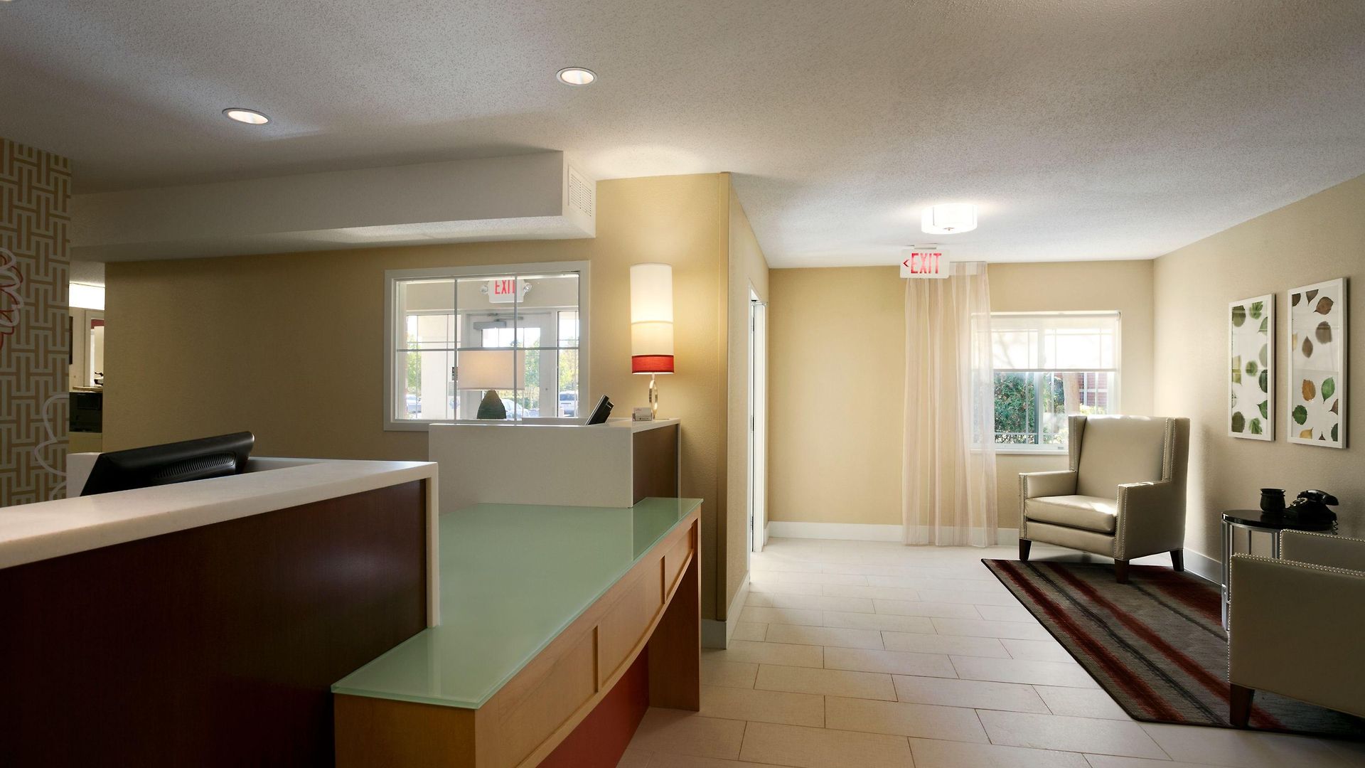 Mainstay - Executive Park Hotel