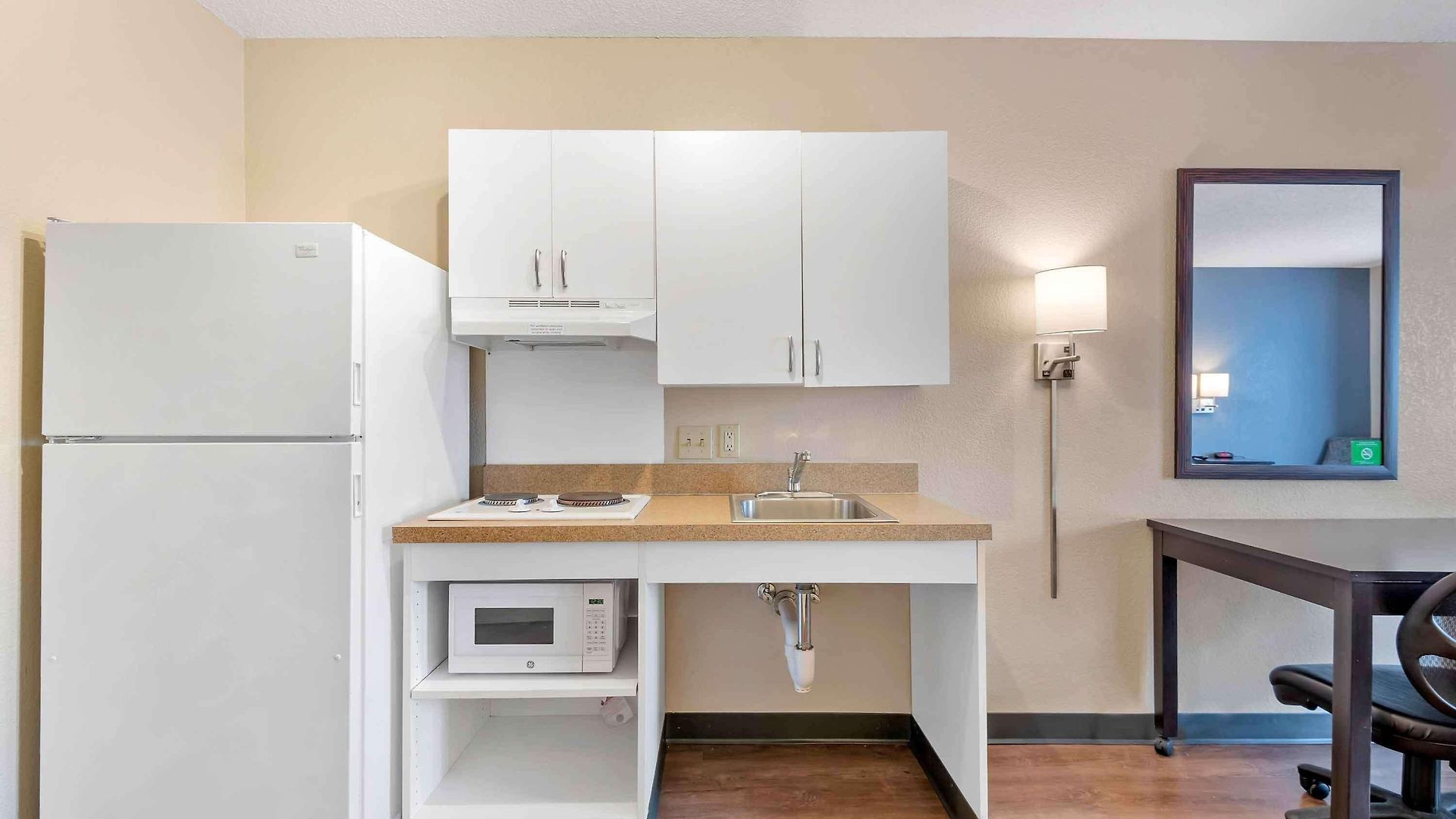 Hotel Extended Stay America Select Suites - Charlotte - University Place 2*