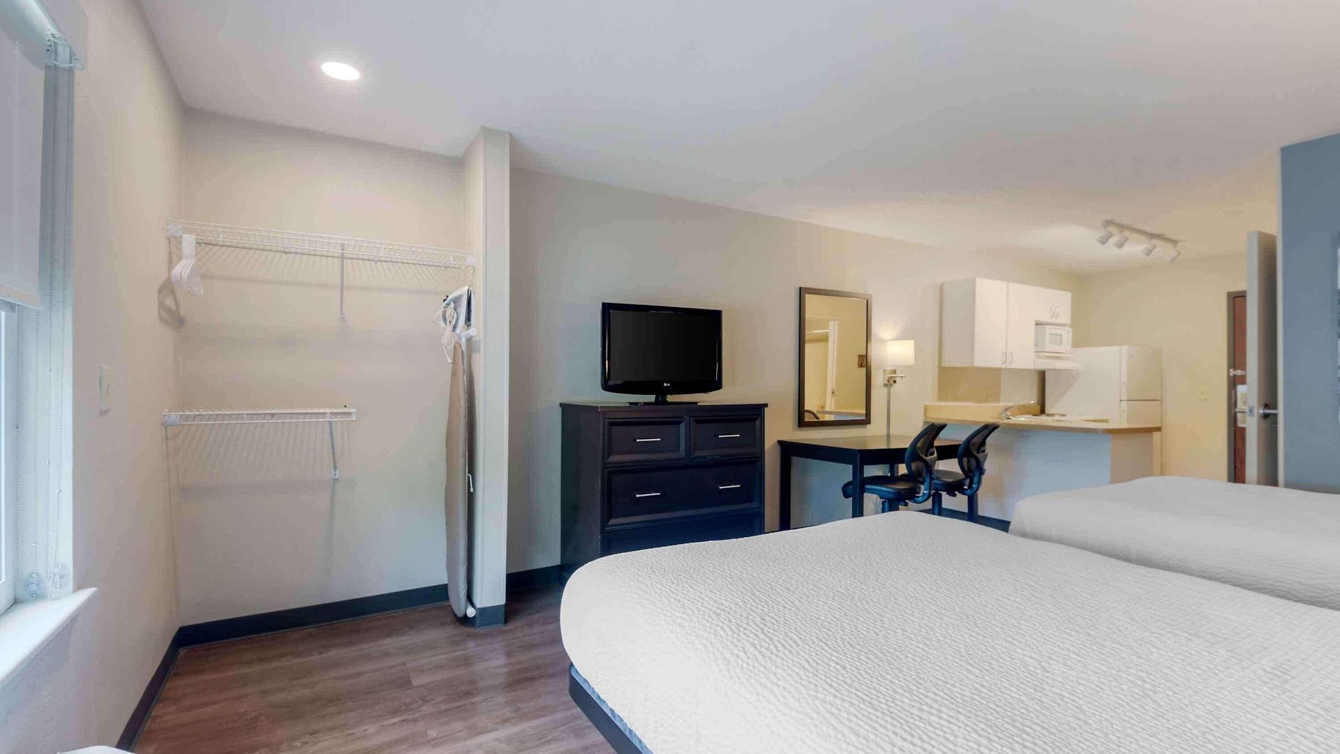 Hotel Extended Stay America Select Suites - Charlotte - University Place 2*