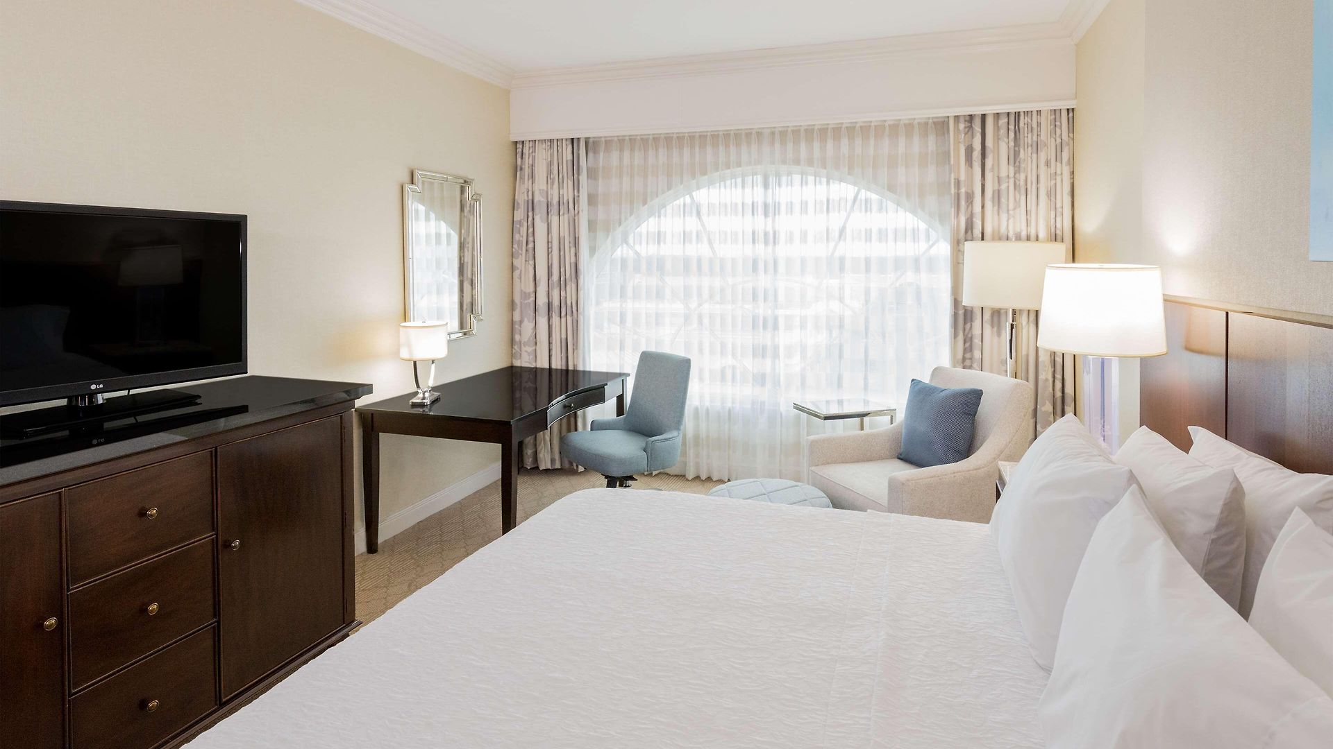 Hampton & South Park At Phillips Place 3*