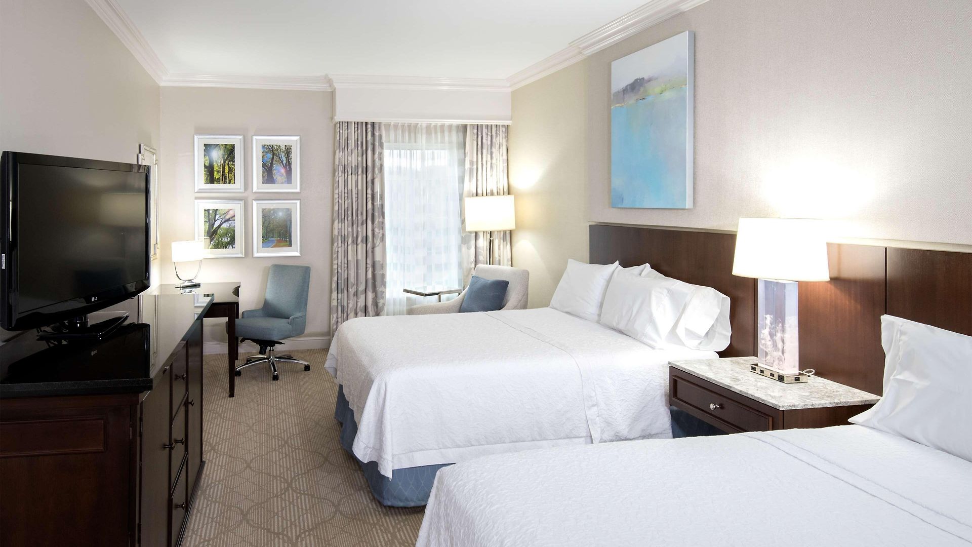 Hotel Hampton & South Park At Phillips Place