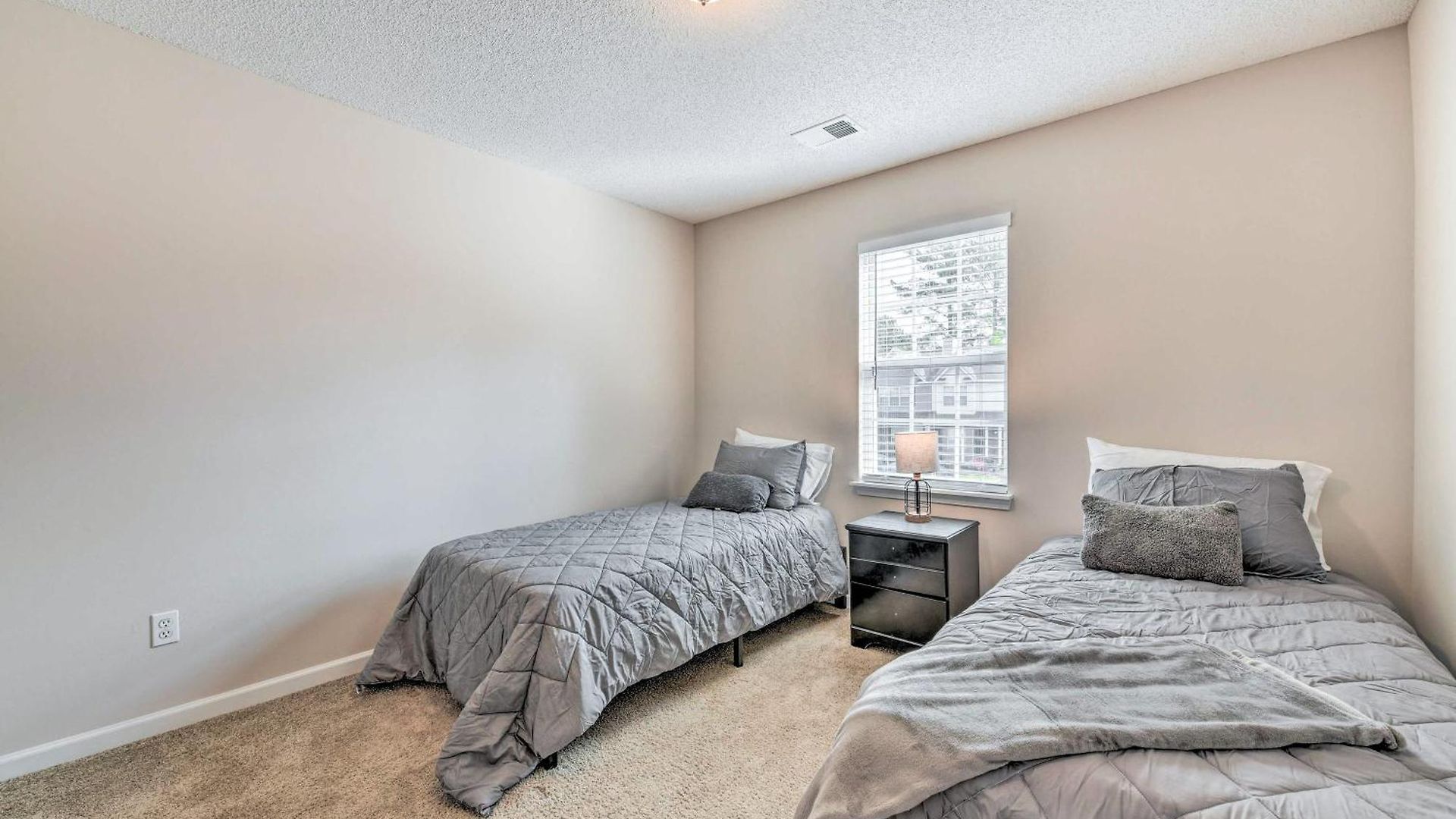 Holiday home Chic Townhome W/ Community Pool Charlotte