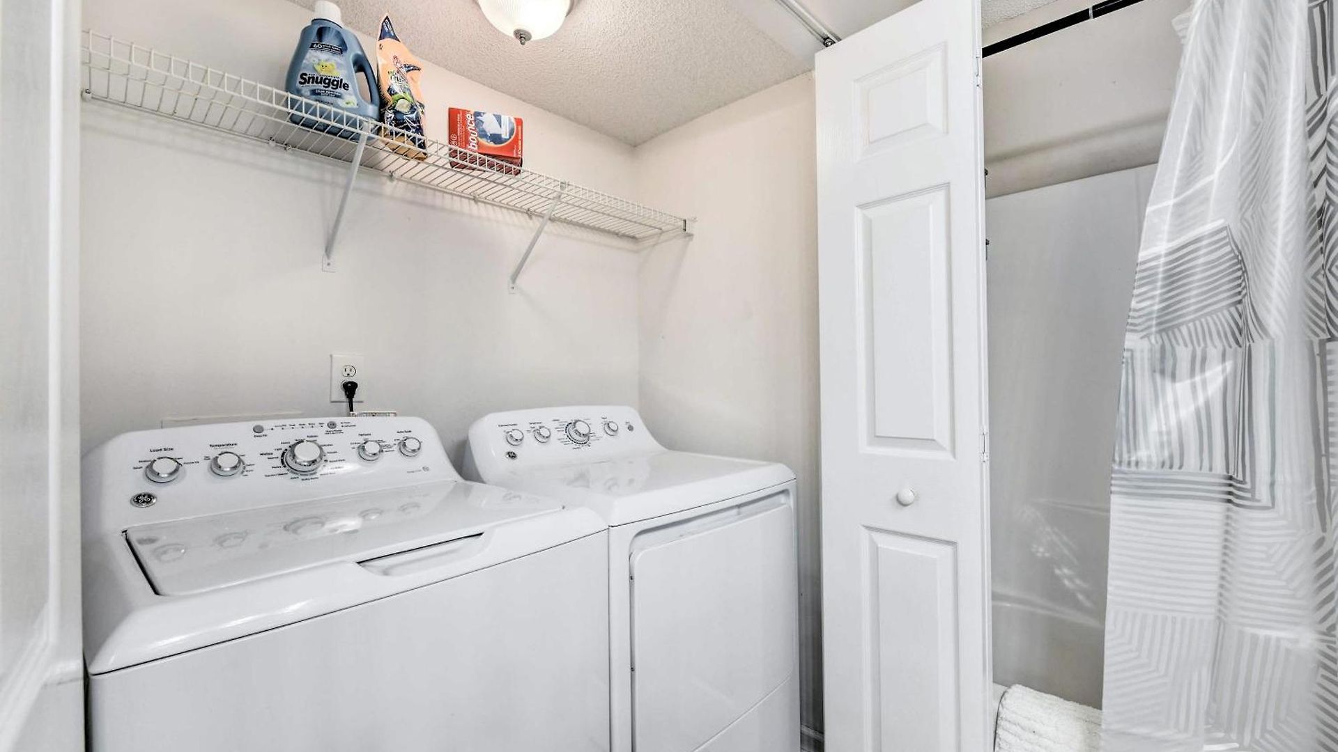 Chic Townhome W/ Community Pool Holiday home *