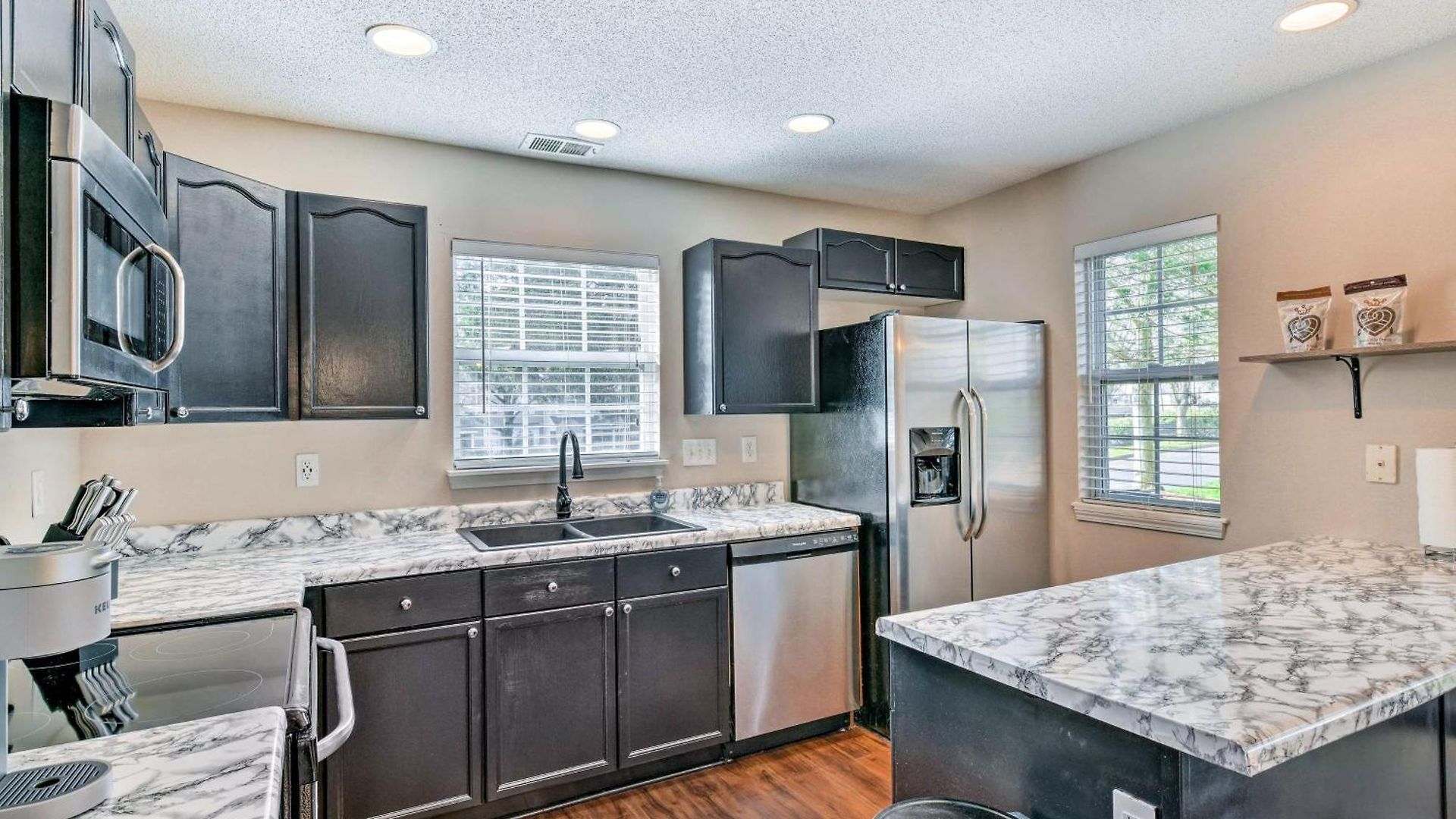 Chic Townhome W/ Community Pool Charlotte