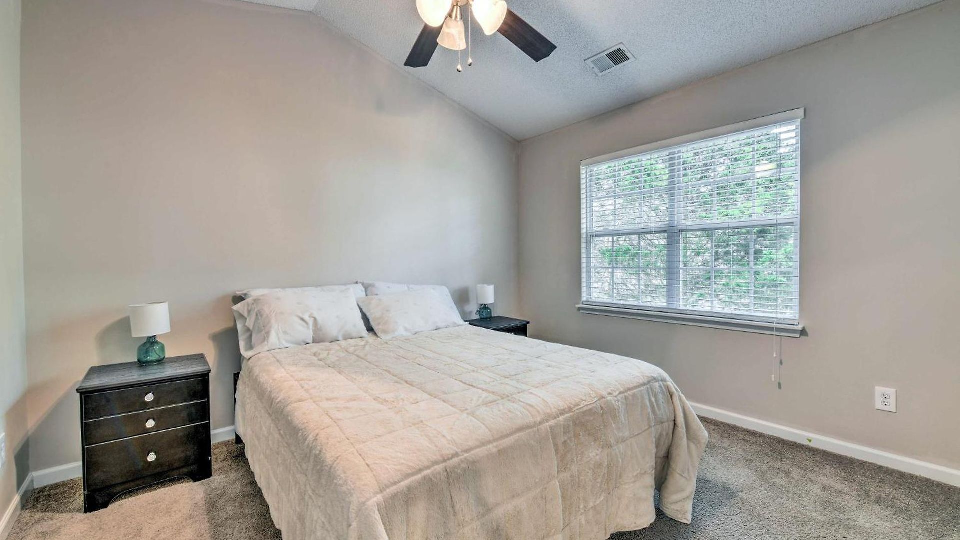 Holiday home Chic Townhome W/ Community Pool
