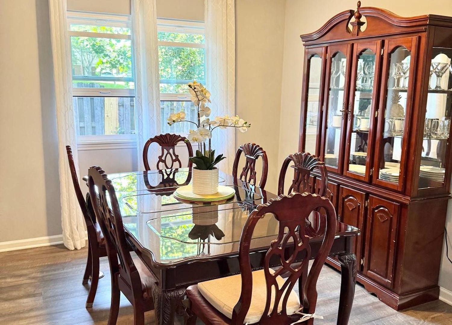 Charming Near Uptown Holiday home *