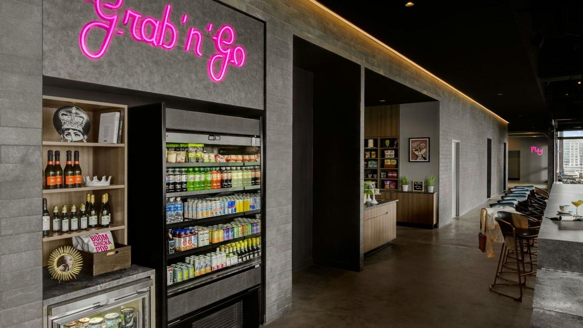 Moxy Downtown Hotel