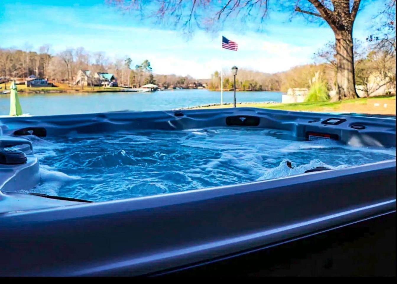 Cozy With Swimming Pool In Charlotte, North Carolina Holiday home *
