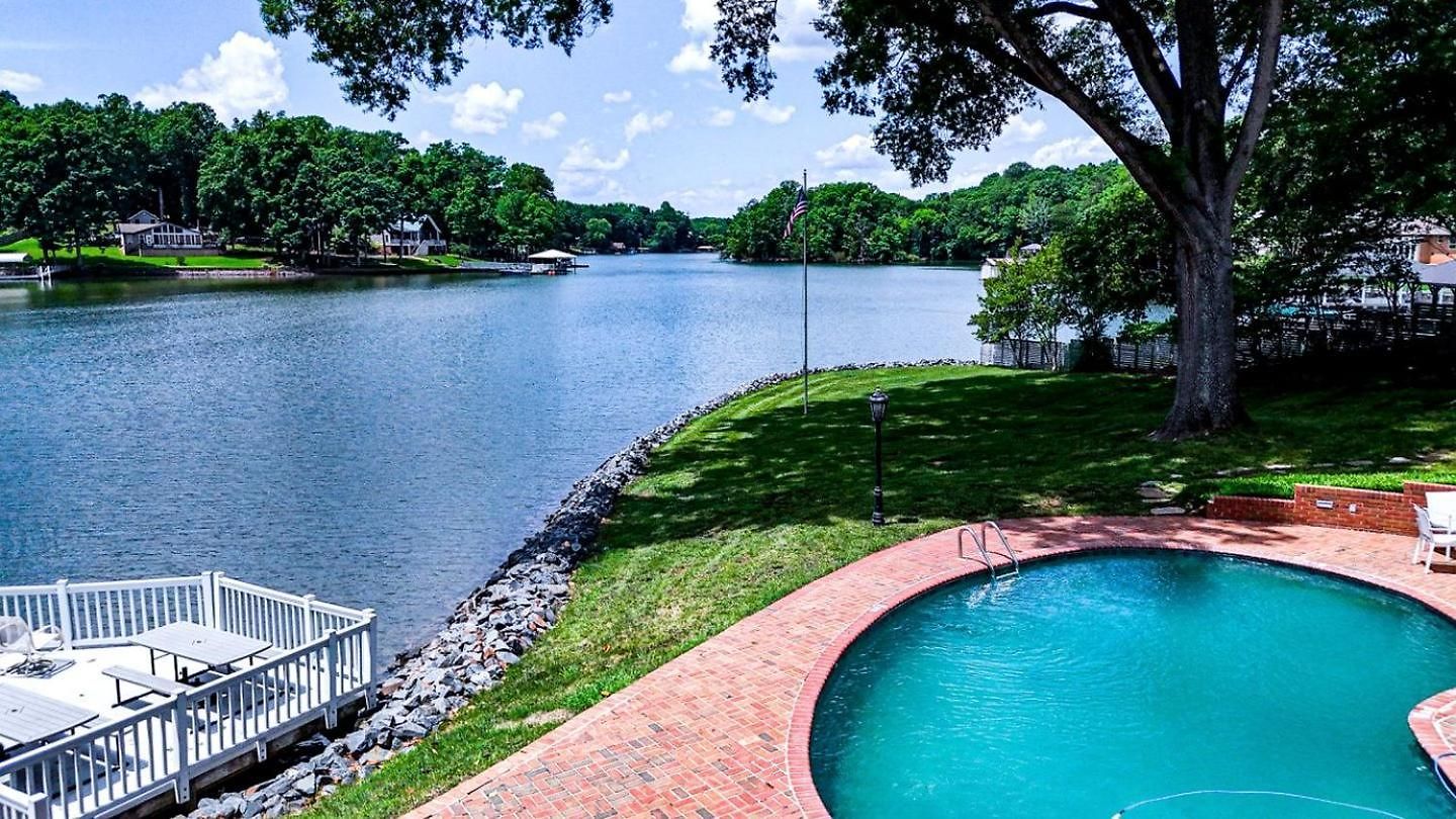 Cozy With Swimming Pool In Charlotte, North Carolina Holiday home