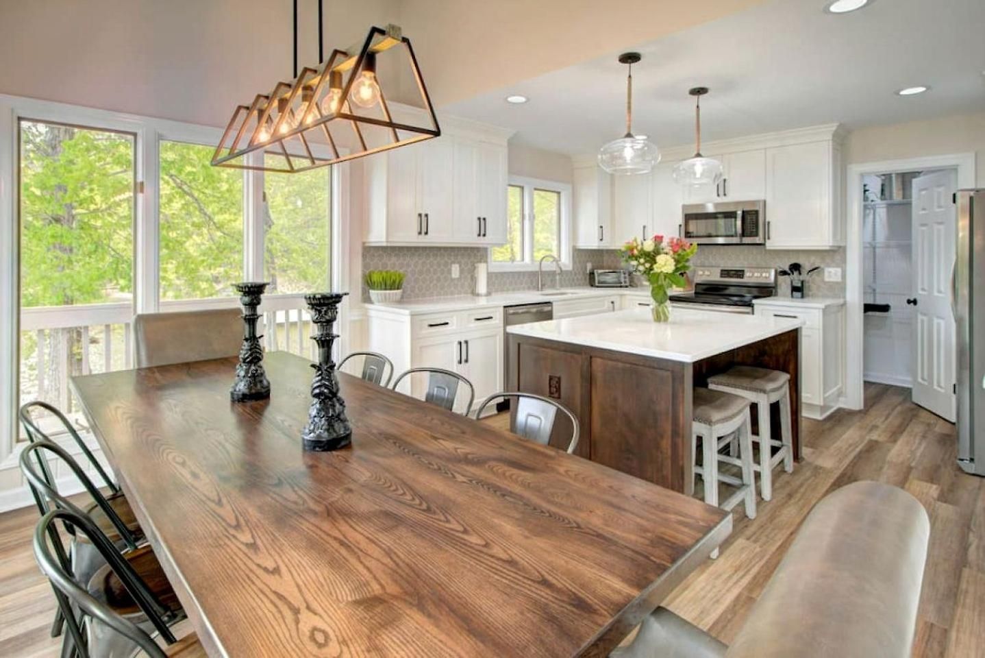 Embrace Nature In Lakefront With Fire Pit In Charlotte, North Carolina * Charlotte