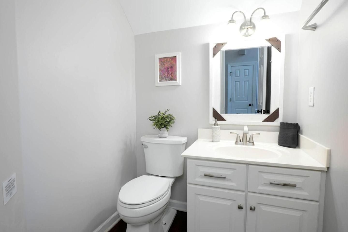 Holiday home Disconnect At With Great Surroundings In Charlotte, North Carolina
