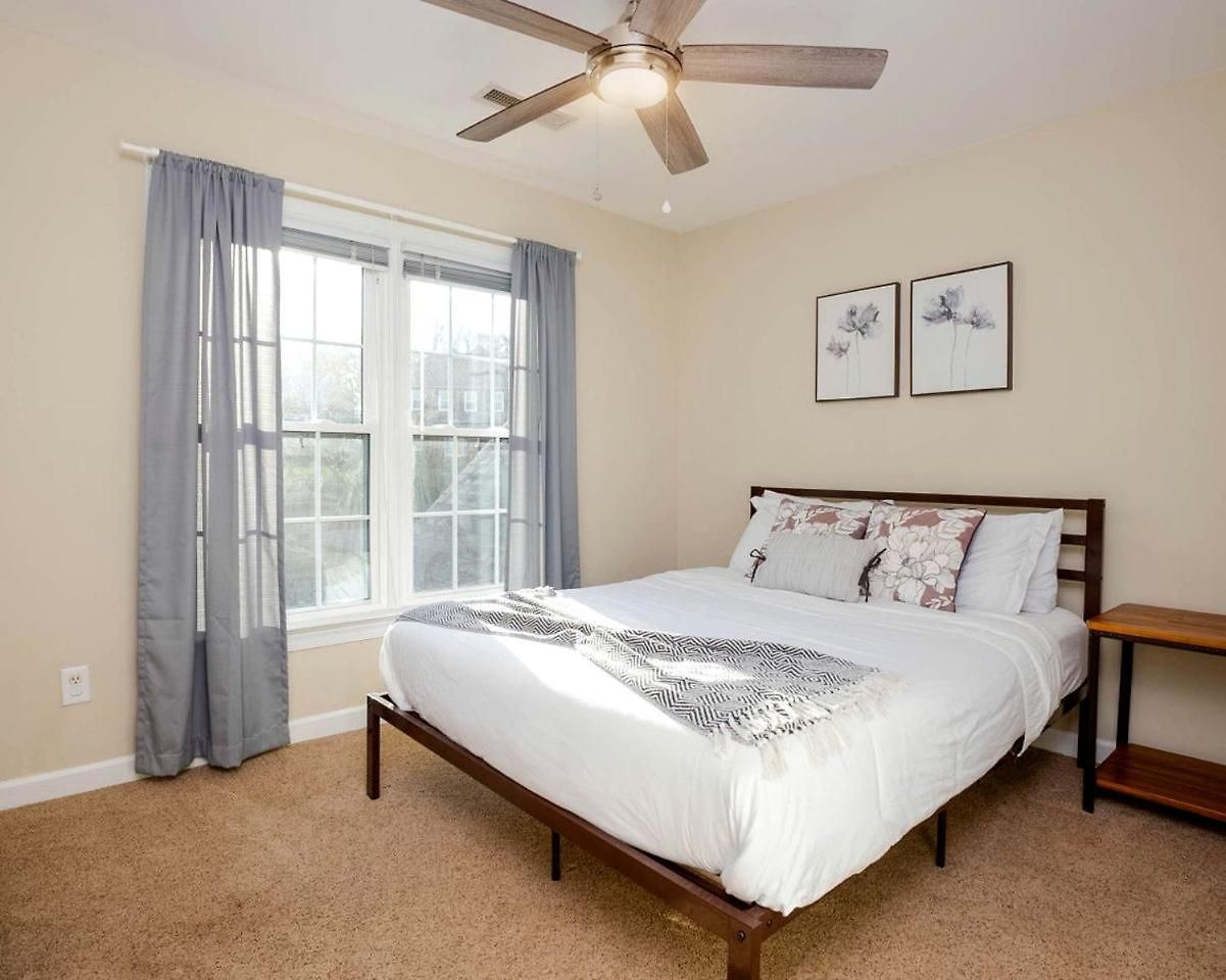 Disconnect At With Great Surroundings In Charlotte, North Carolina Holiday home Charlotte