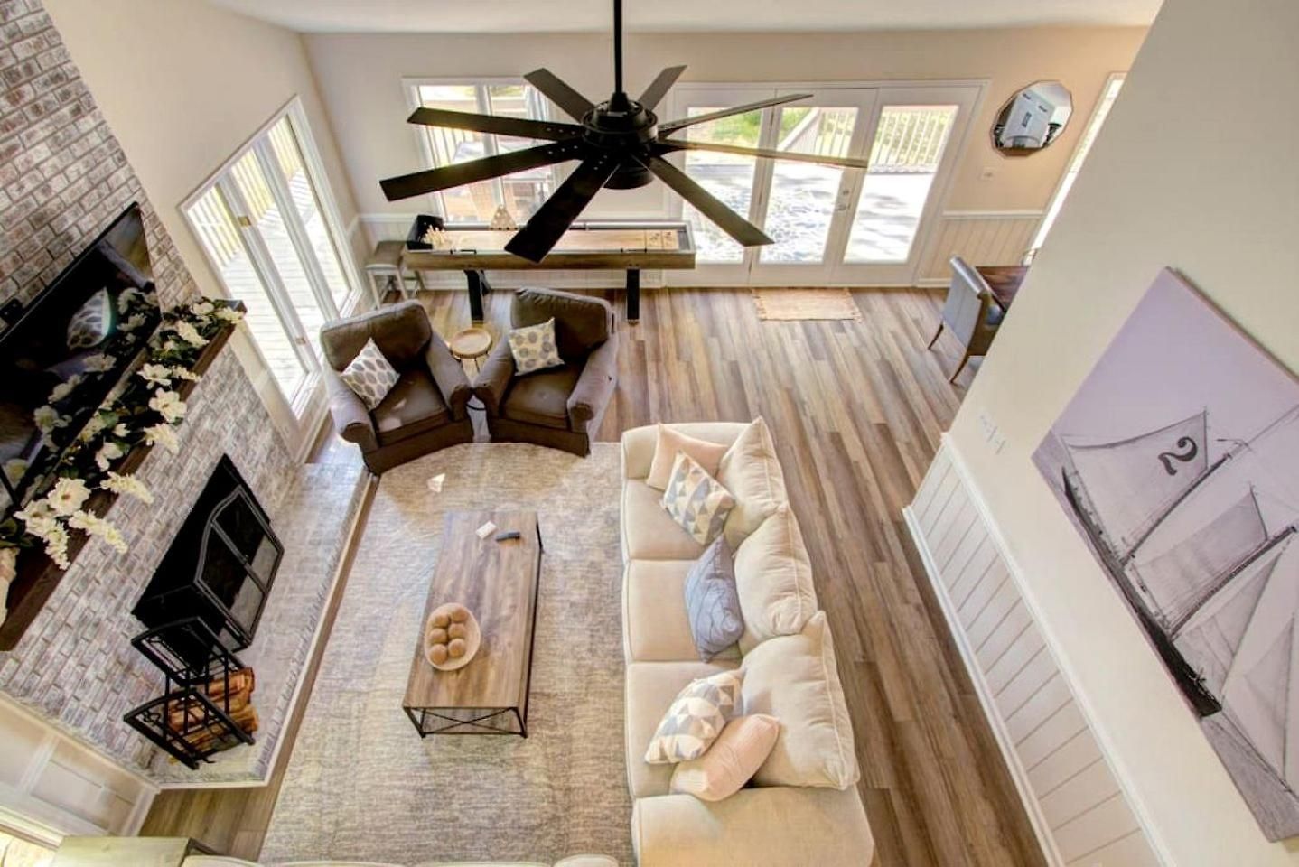 Embrace Nature In Lakefront With Fire Pit In Charlotte, North Carolina *