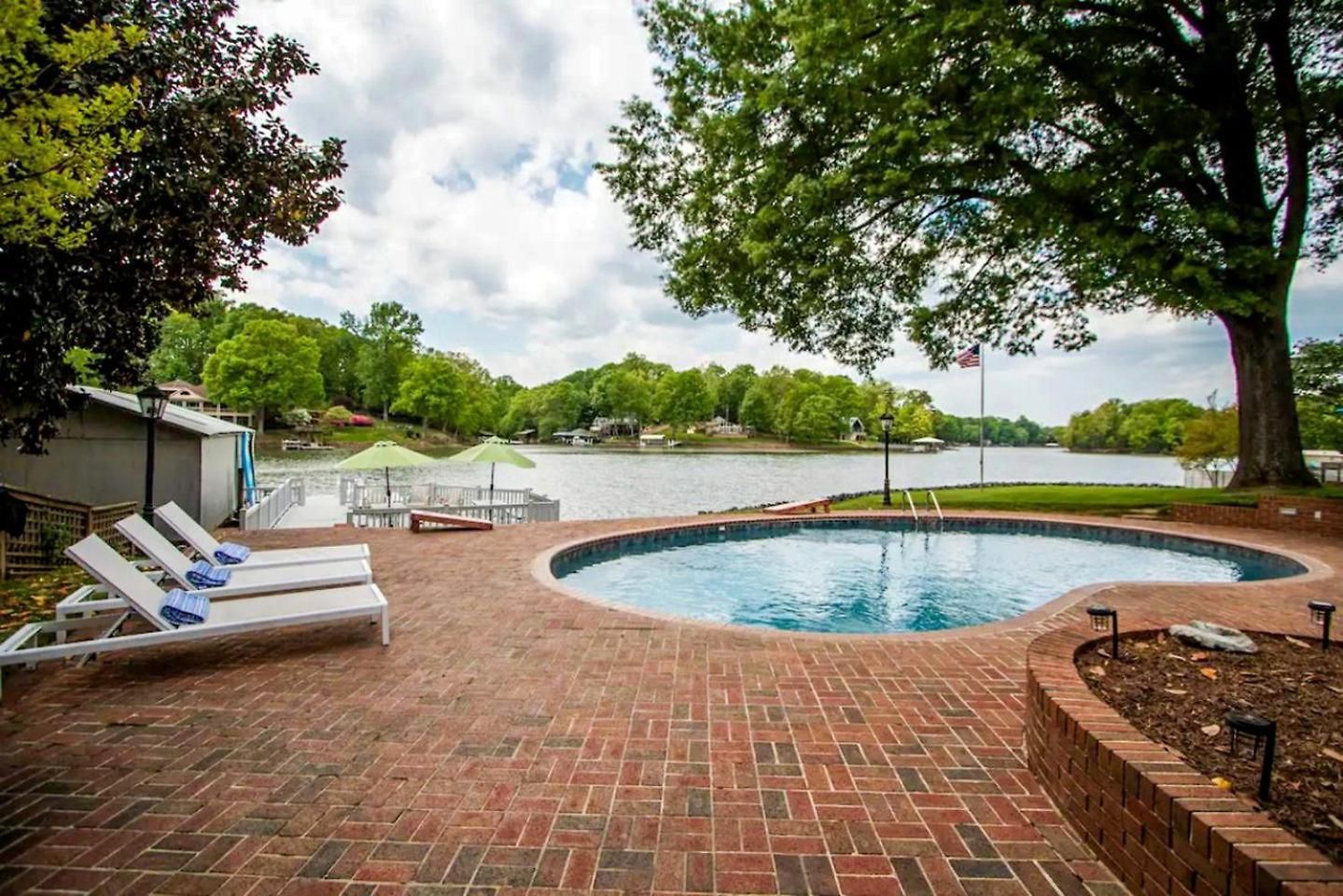Cozy With Swimming Pool In Charlotte, North Carolina * Charlotte