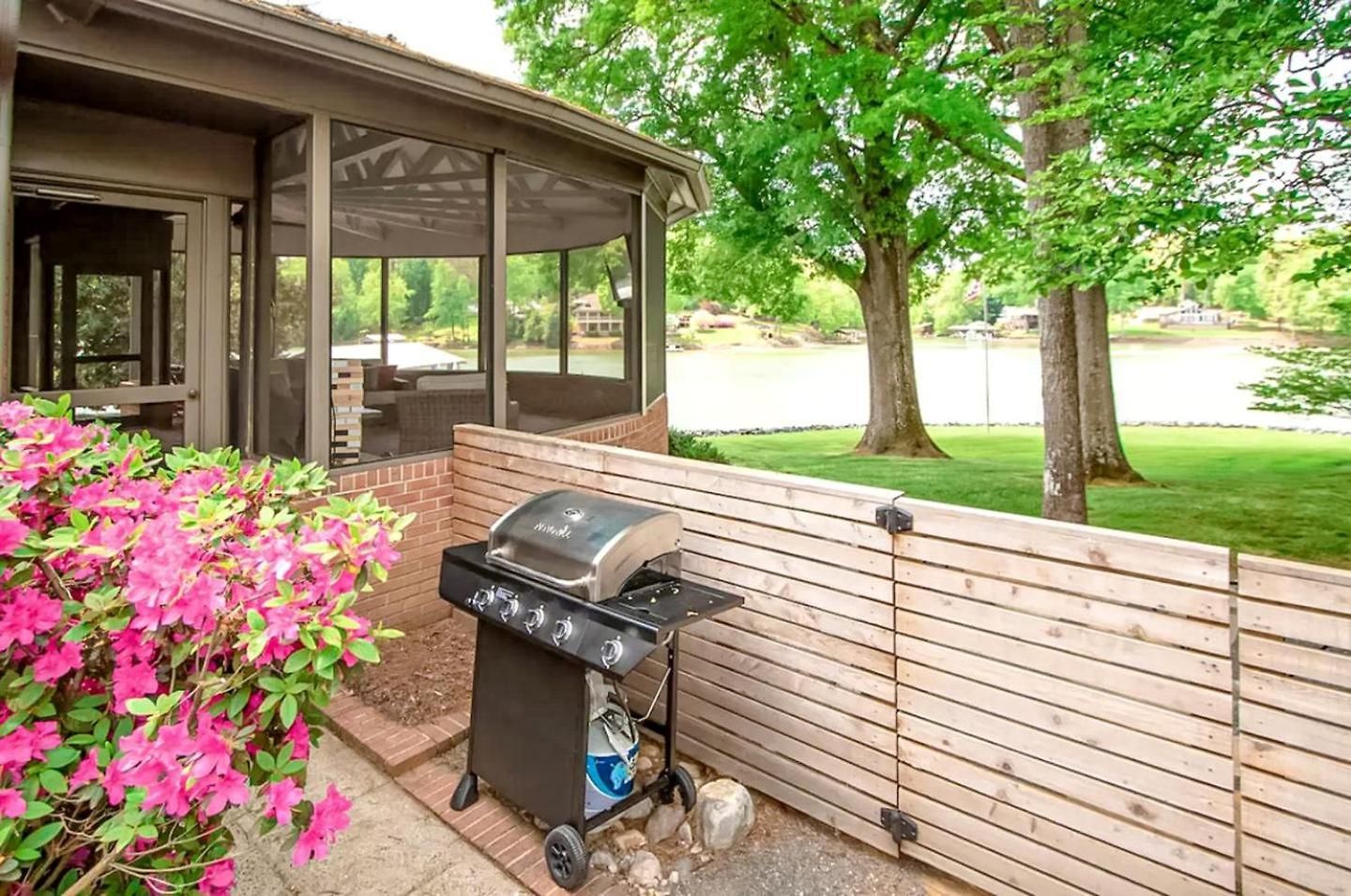 Cozy With Swimming Pool In Charlotte, North Carolina *