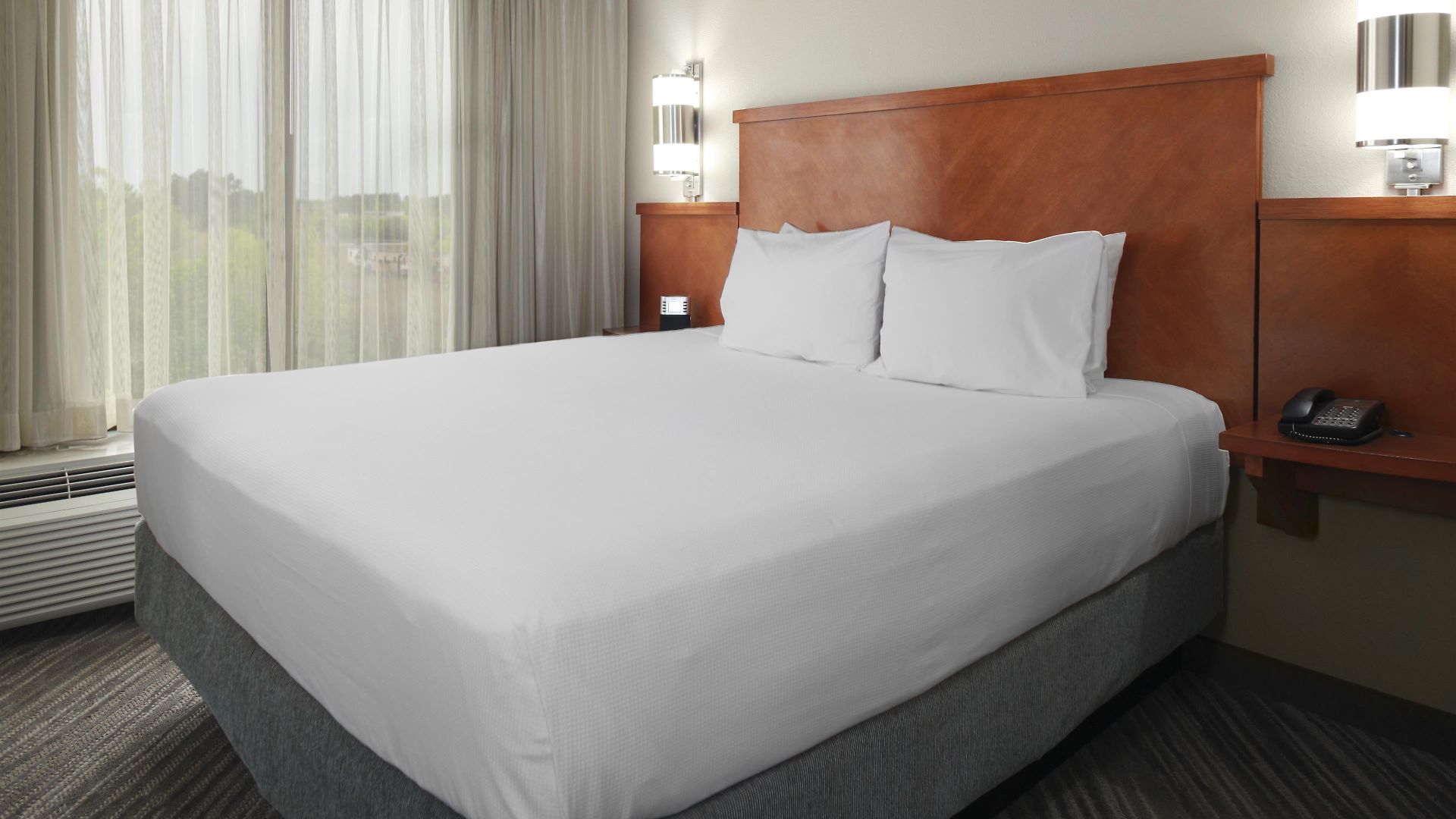 Hotel Hyatt Place Airport Billy Graham Parkway